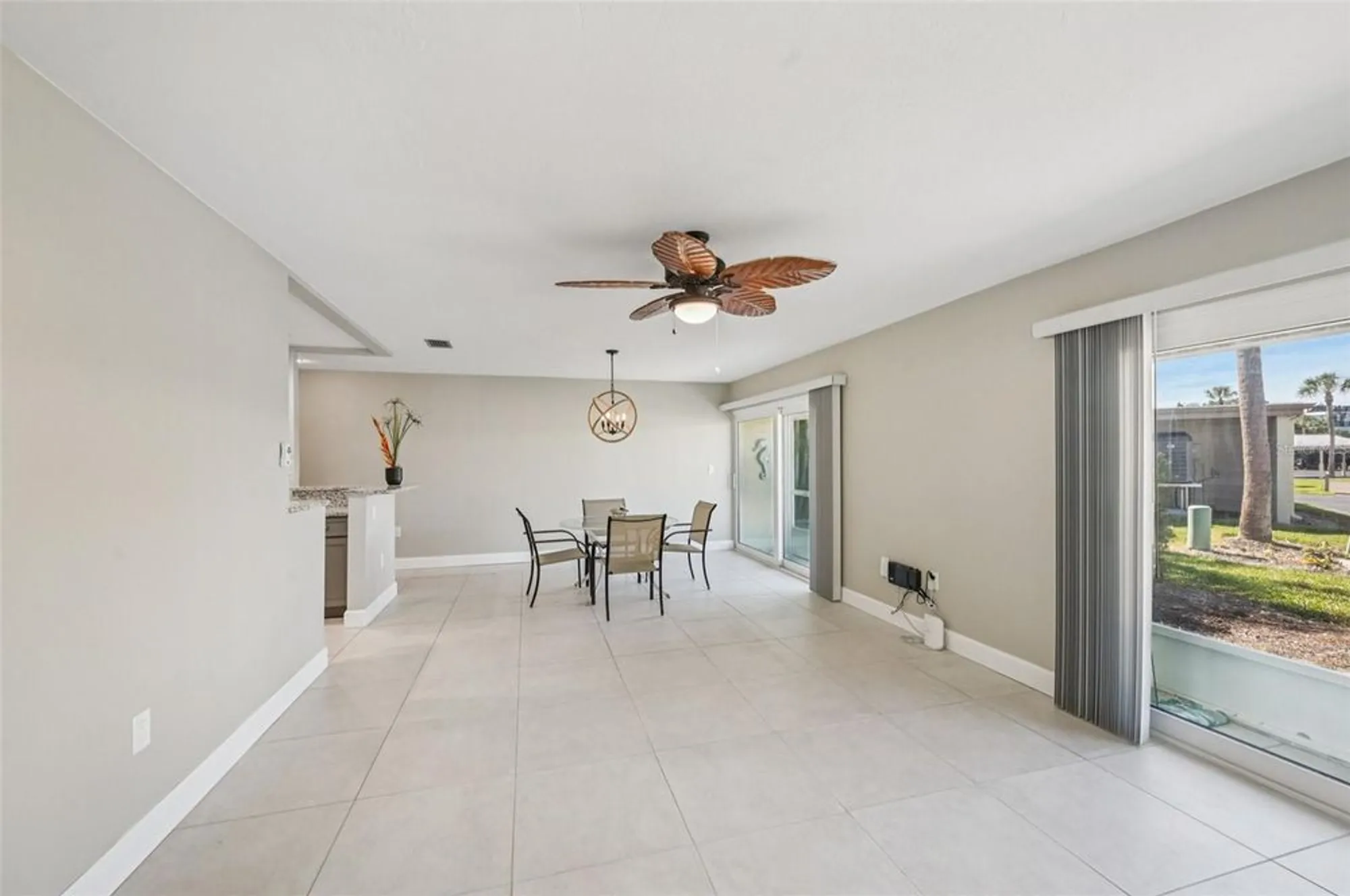 Property Slideshow image 4 of 35 | 113 whispering sands dr v-47, Sarasota, FL, 34242
