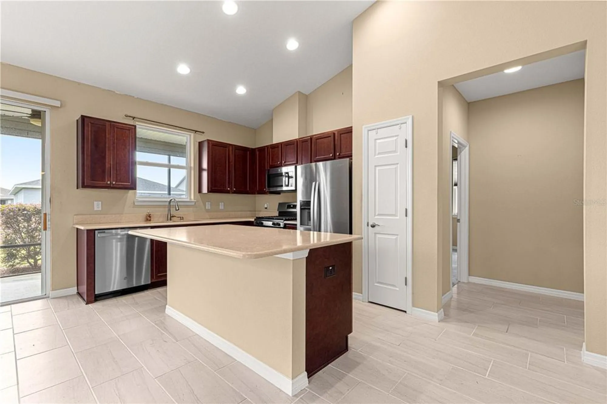 Property Slideshow image 14 of 46 | 5616 nw 39th ln, Ocala, FL, 34482