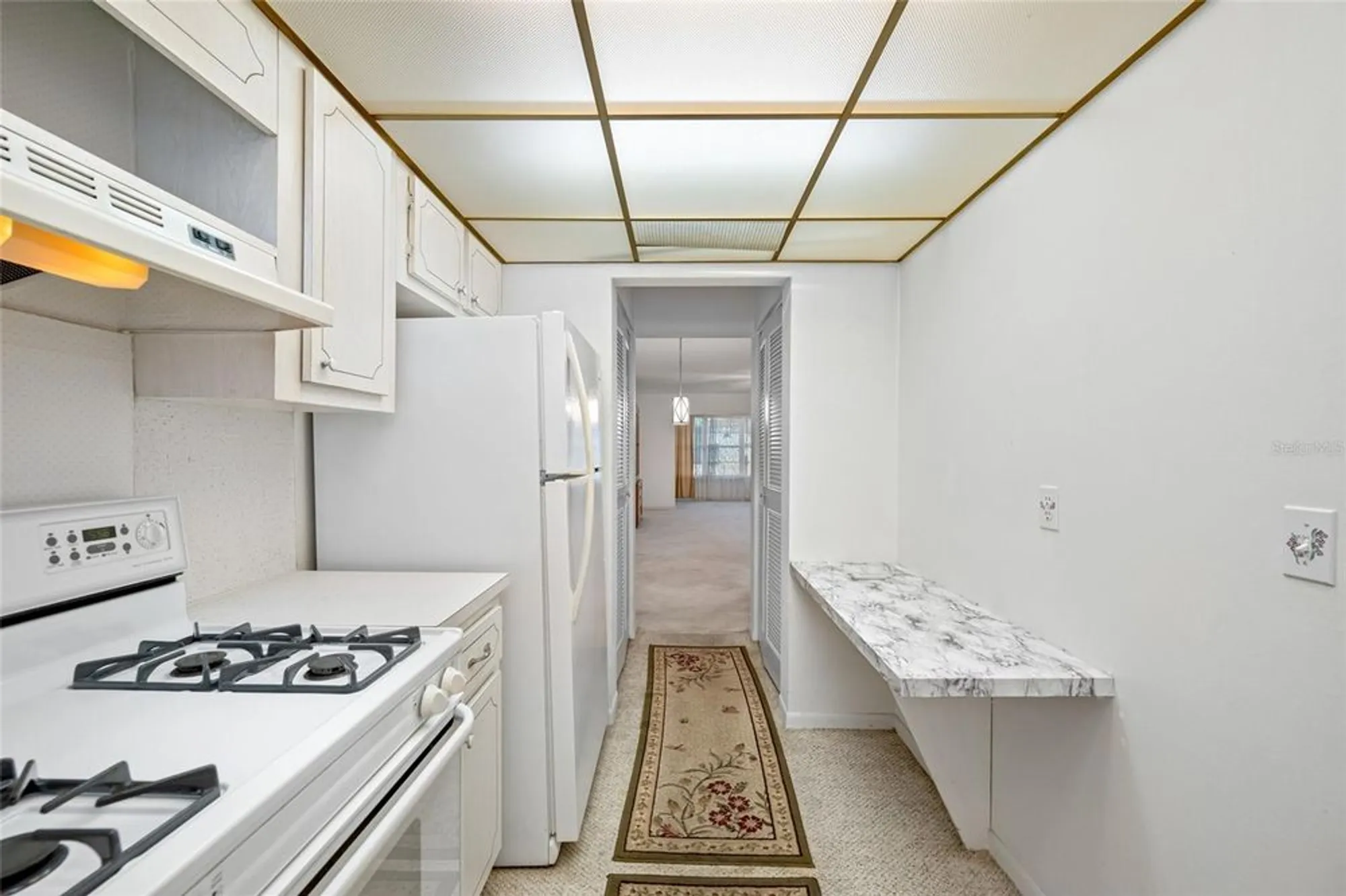 Property Slideshow image 9 of 39 | 5660 80th st n unit d207, St Petersburg, FL, 33709