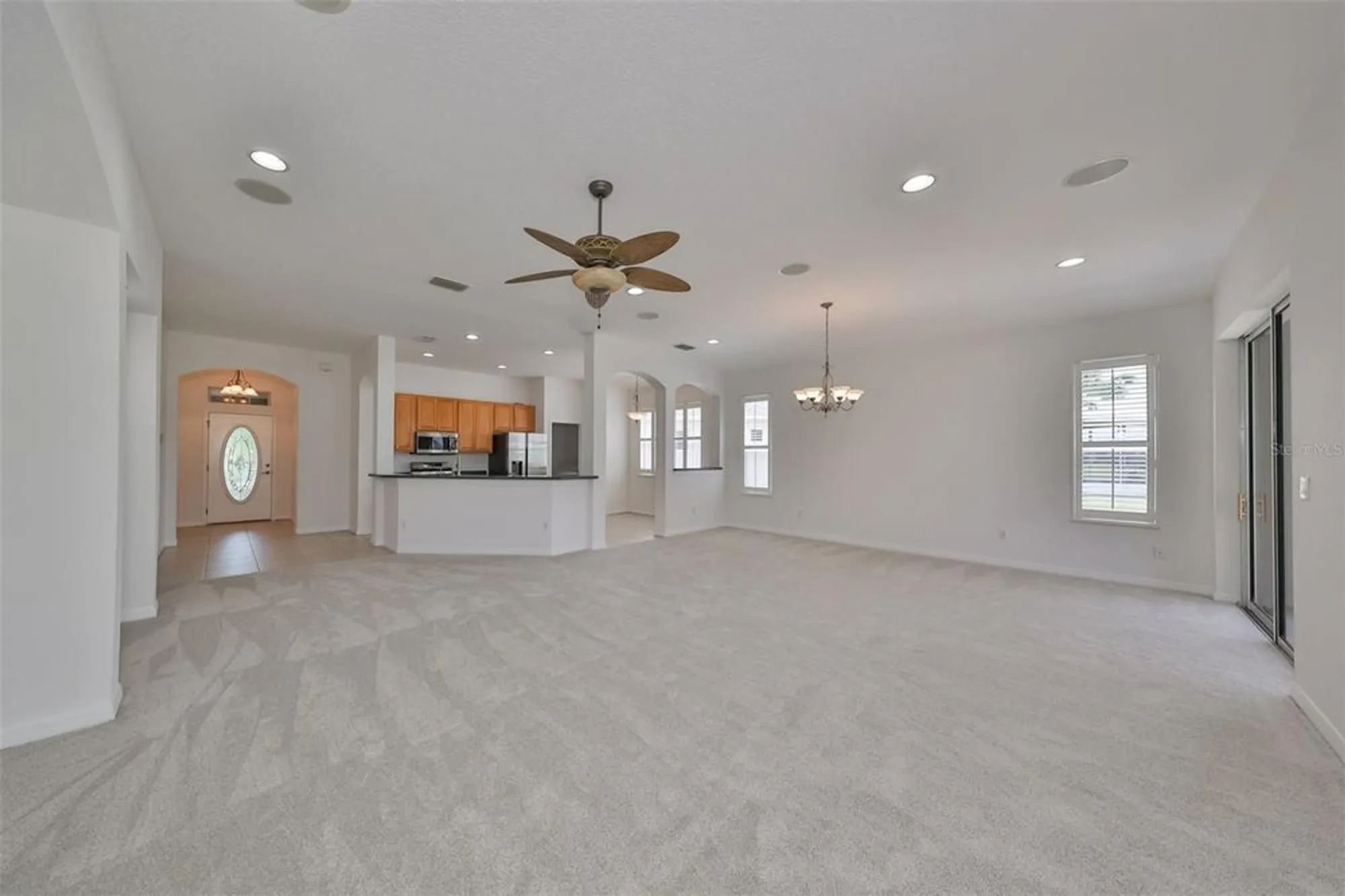 Property Slideshow image 7 of 35 | 404 grand chateaux way, Sun City Center, FL, 33573