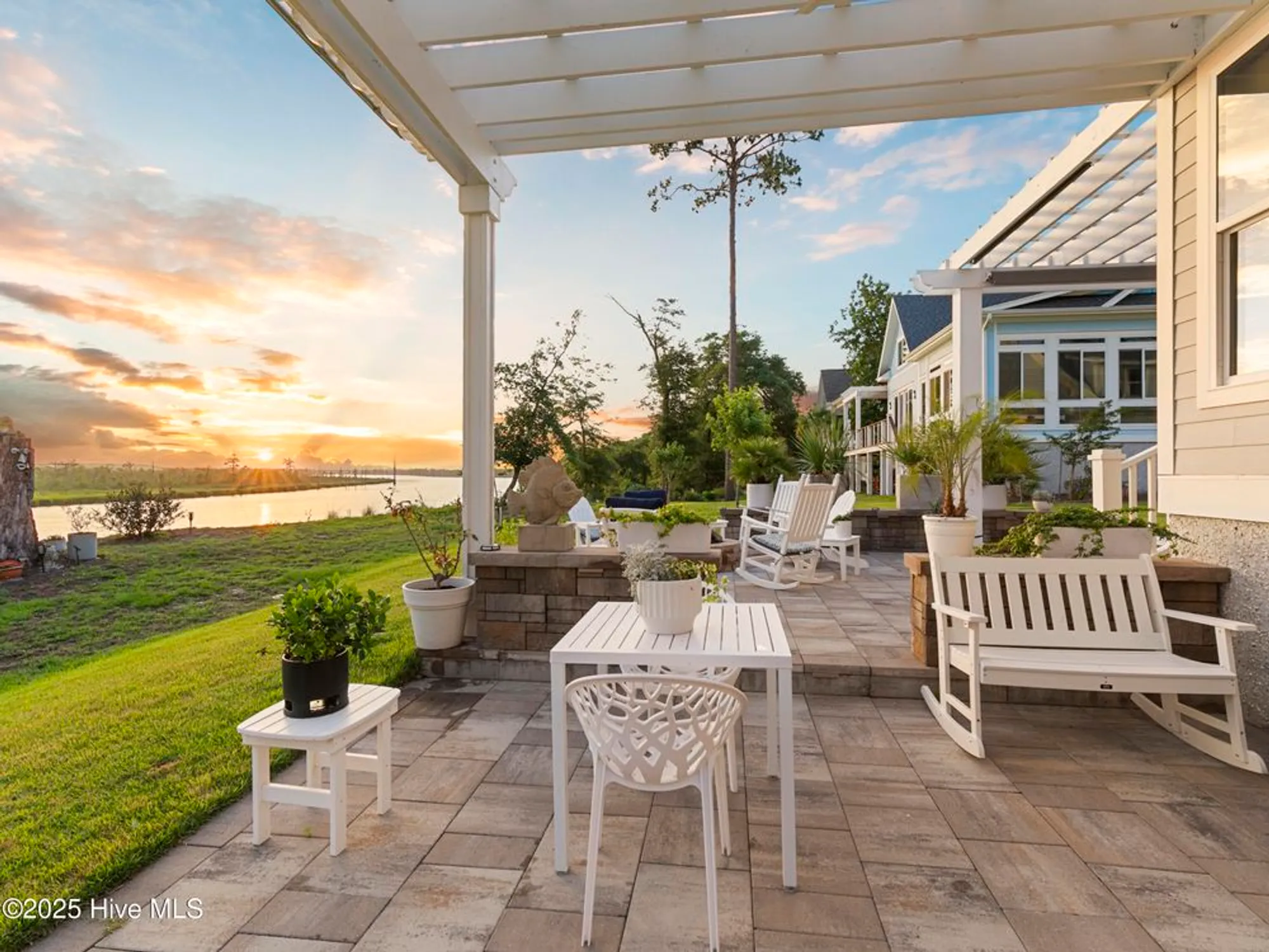 Property Slideshow image 6 of 128 | 3623 white cliffs dr, Castle Hayne, NC, 28429