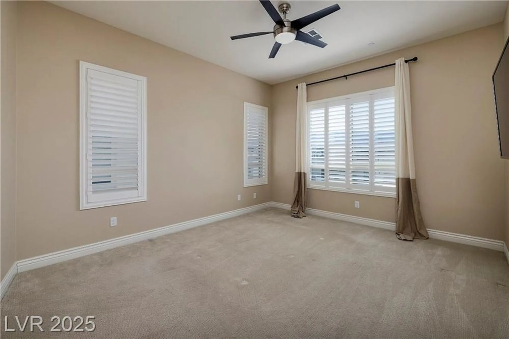 Property Slideshow image 26 of 33 | 4292 veraz st -, Las Vegas, NV, 89135