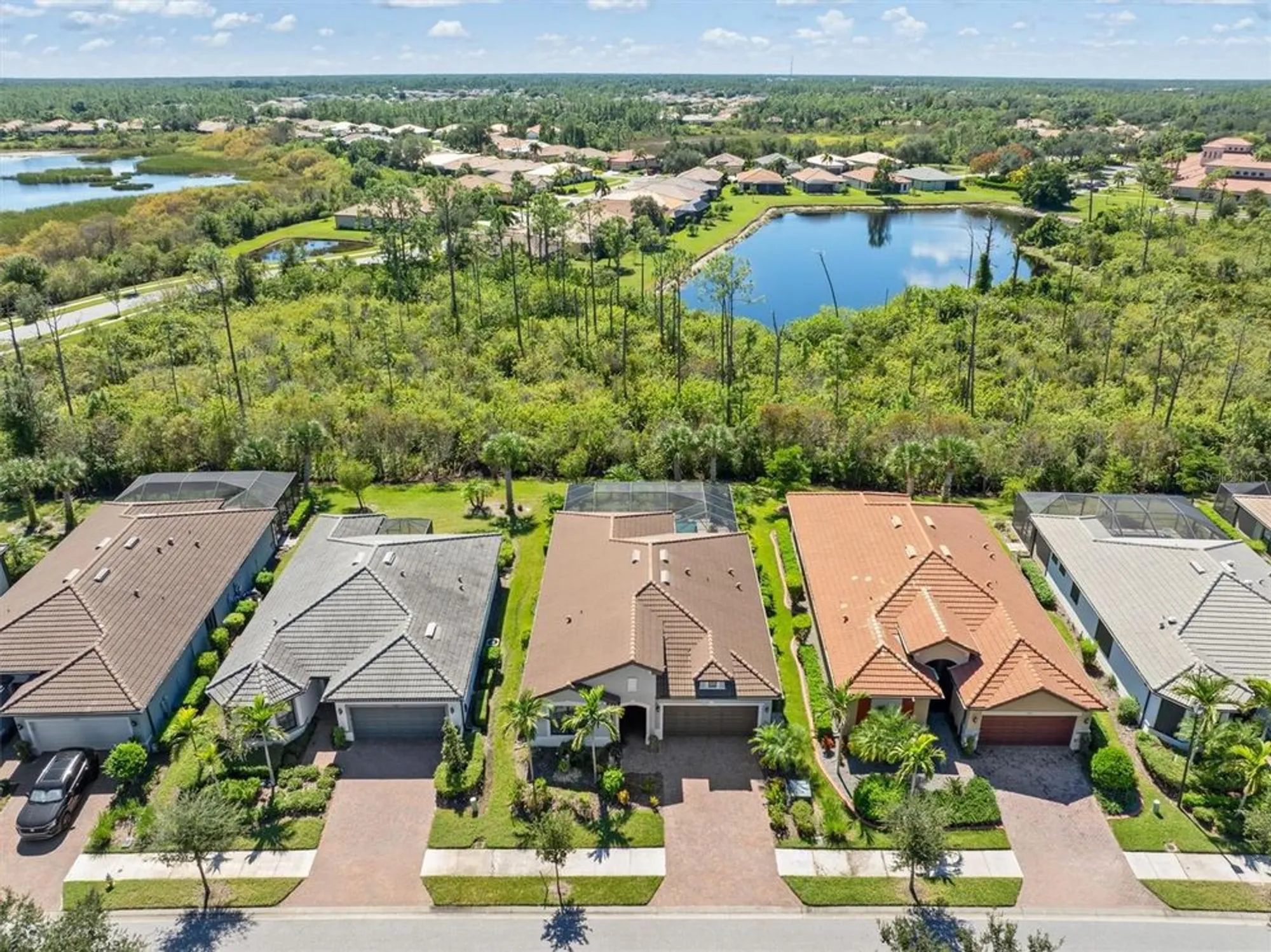 Property Slideshow image 38 of 70 | 2633 daisy dr, North Port, FL, 34289