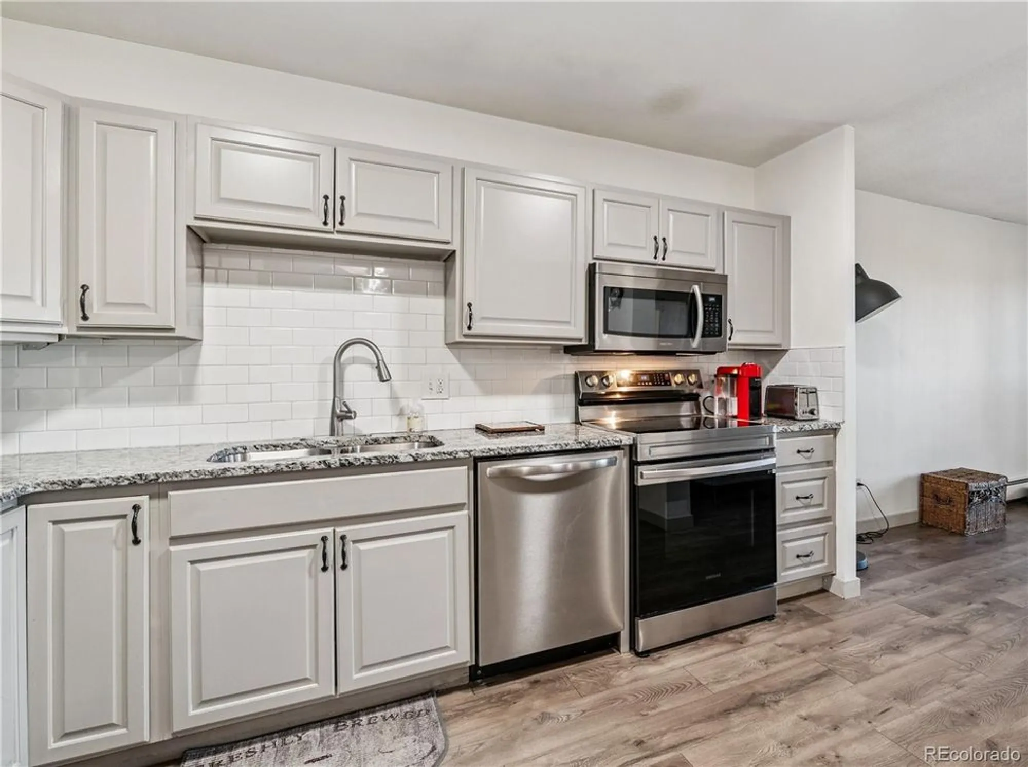 Property Slideshow image 9 of 49 | 300 s clinton st 8c, Denver, CO, 80247