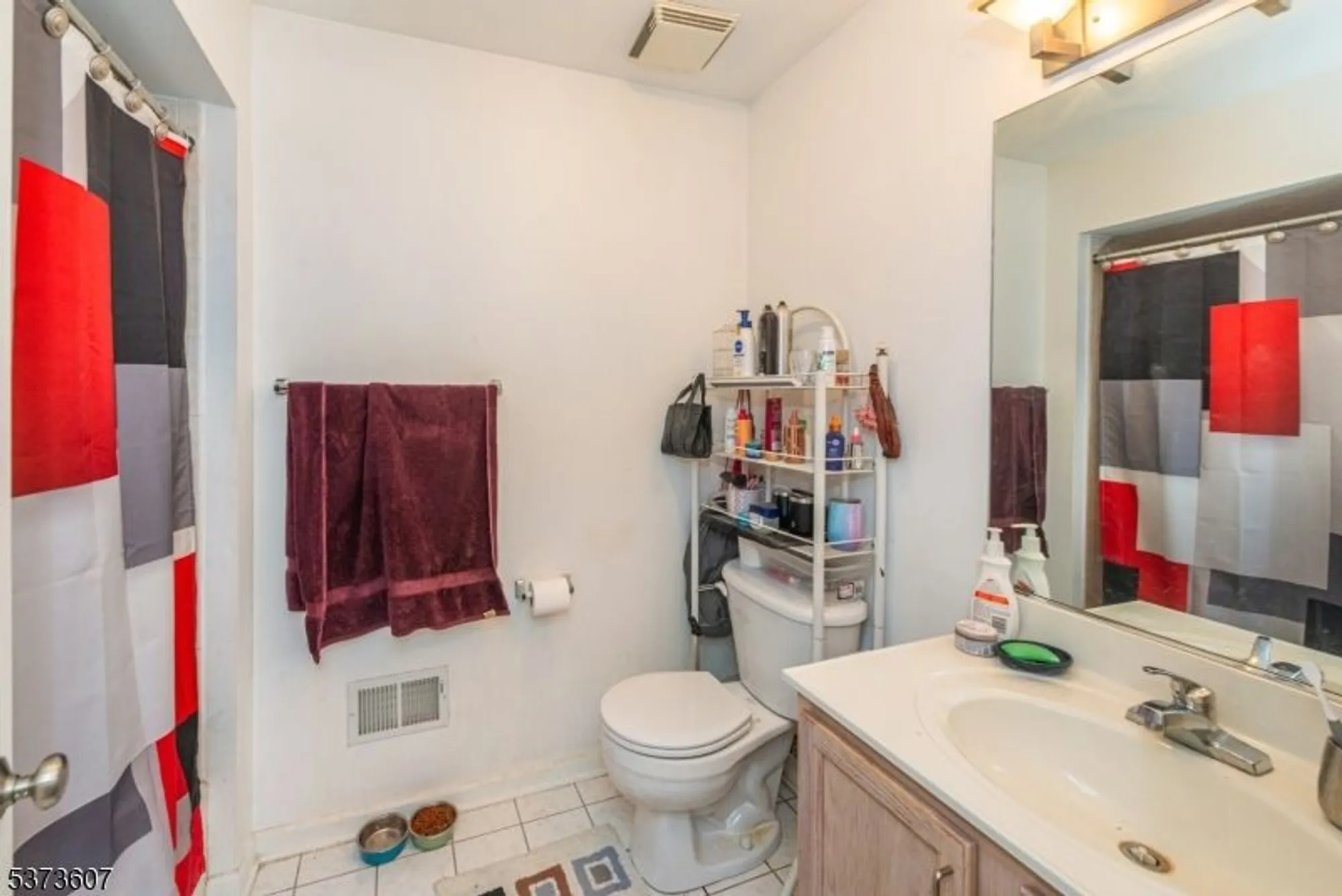 Property Slideshow image 17 of 27 | 11 fairchild ln, Sussex, NJ, 07461