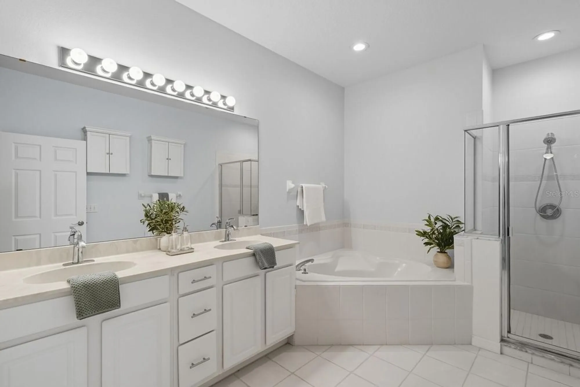 Property Slideshow image 21 of 50 | 4470 kariba lake ter, Sarasota, FL, 34243