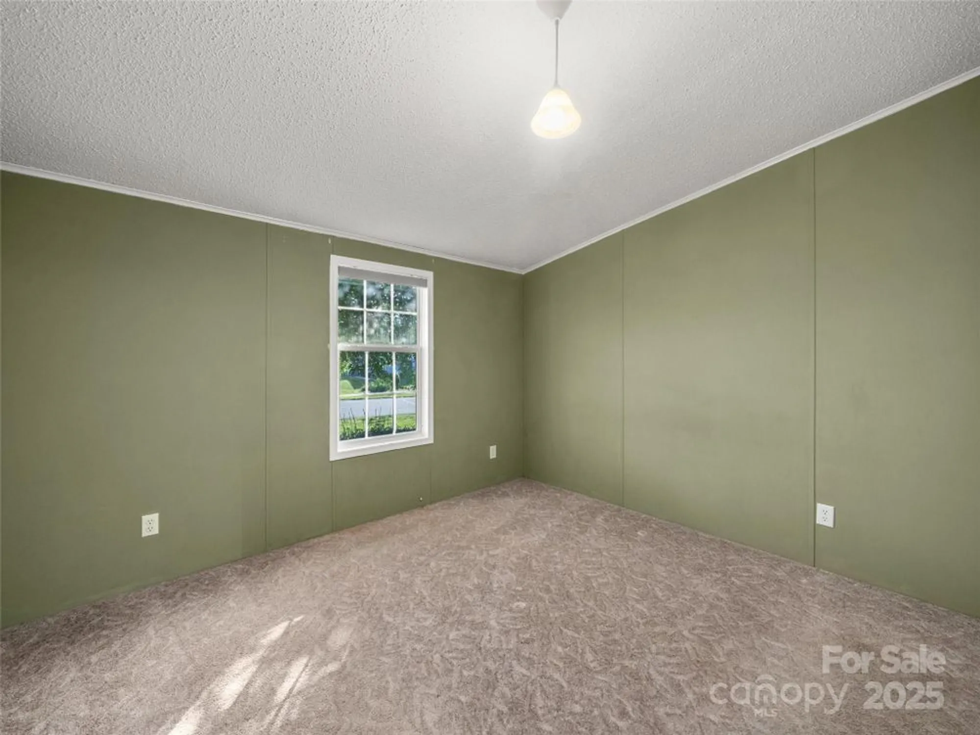 Property Slideshow image 14 of 42 | 236 white ash cir, Hendersonville, NC, 28739