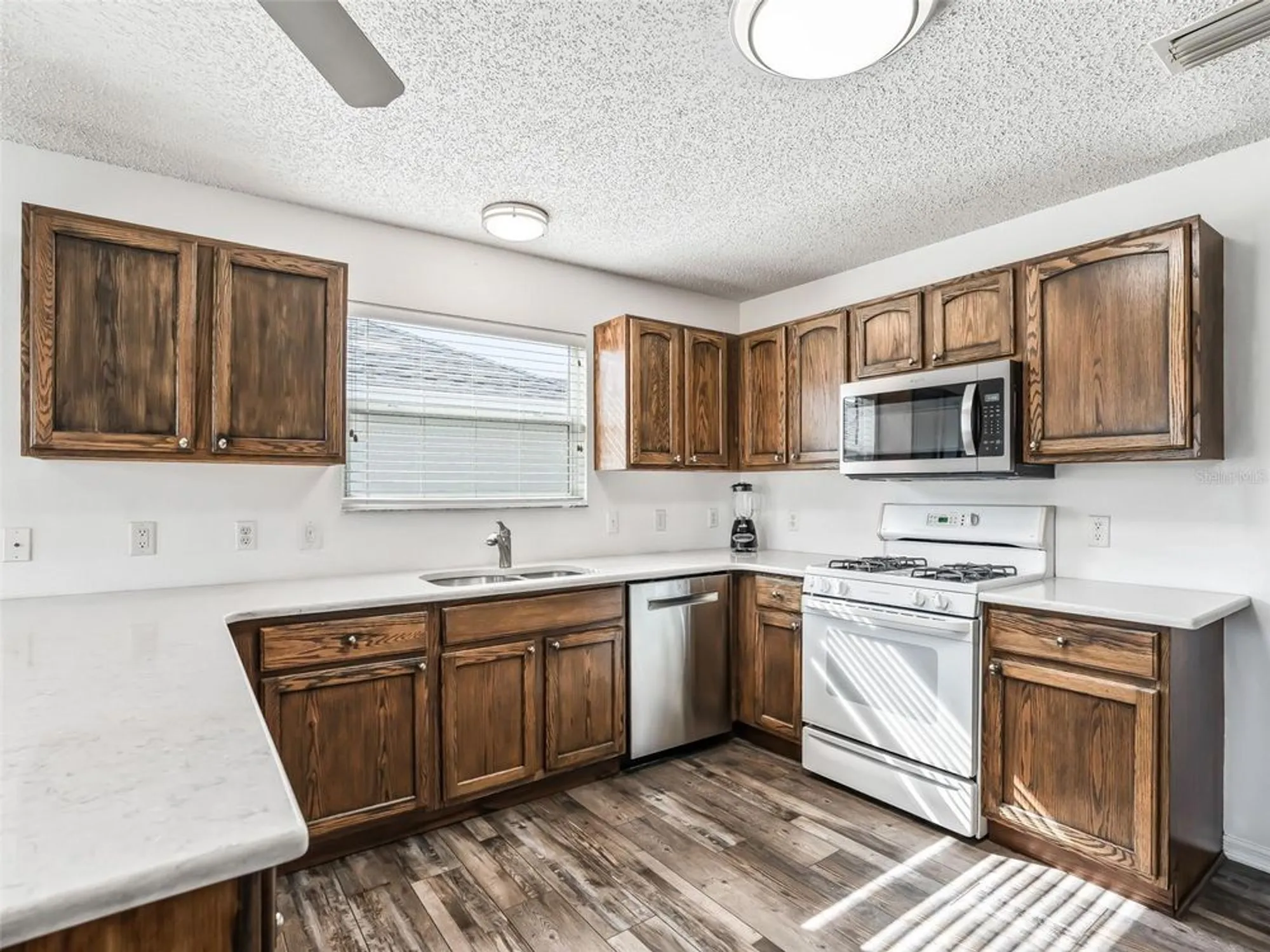 Property Slideshow image 8 of 50 | 1428 segovia pl, The Villages, FL, 32162