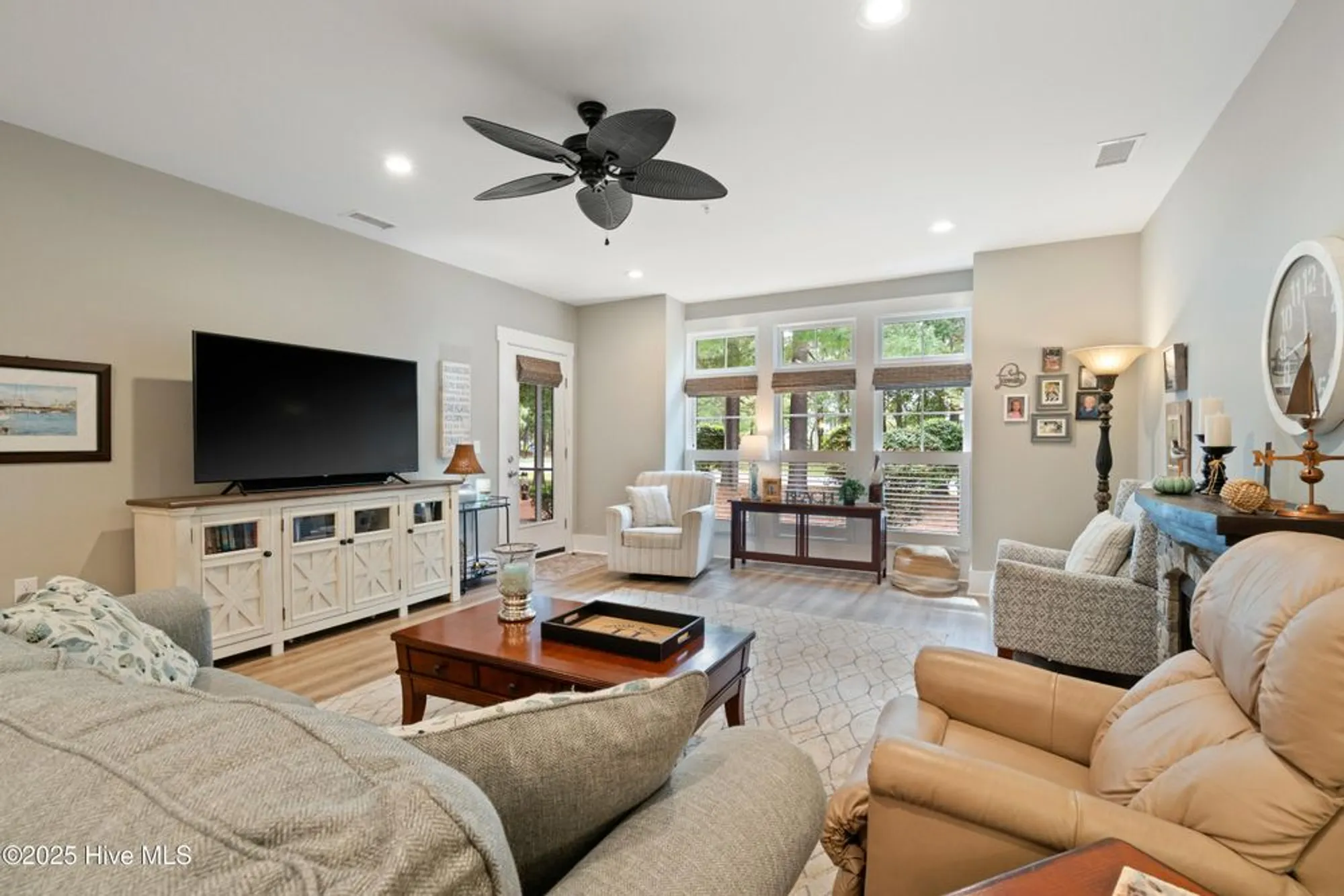 Property Slideshow image 14 of 46 | 2537 st james dr apt 705, Southport, NC, 28461