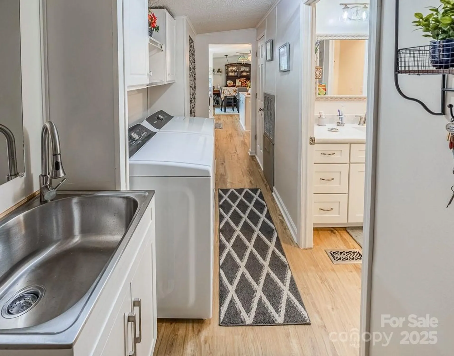 Property Slideshow image 21 of 43 | 445 riverwind dr, Hendersonville, NC, 28739