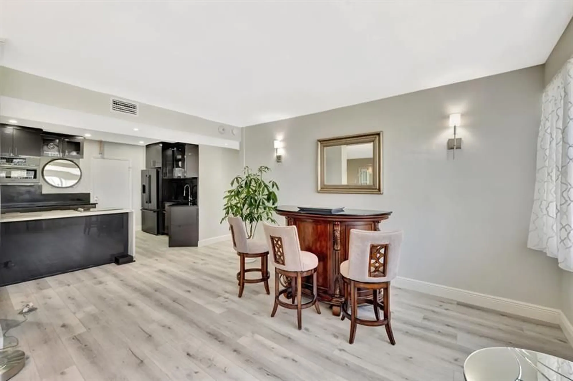 Property Slideshow image 8 of 50 | 3333 ne 34th st 608, Fort Lauderdale, FL, 33308