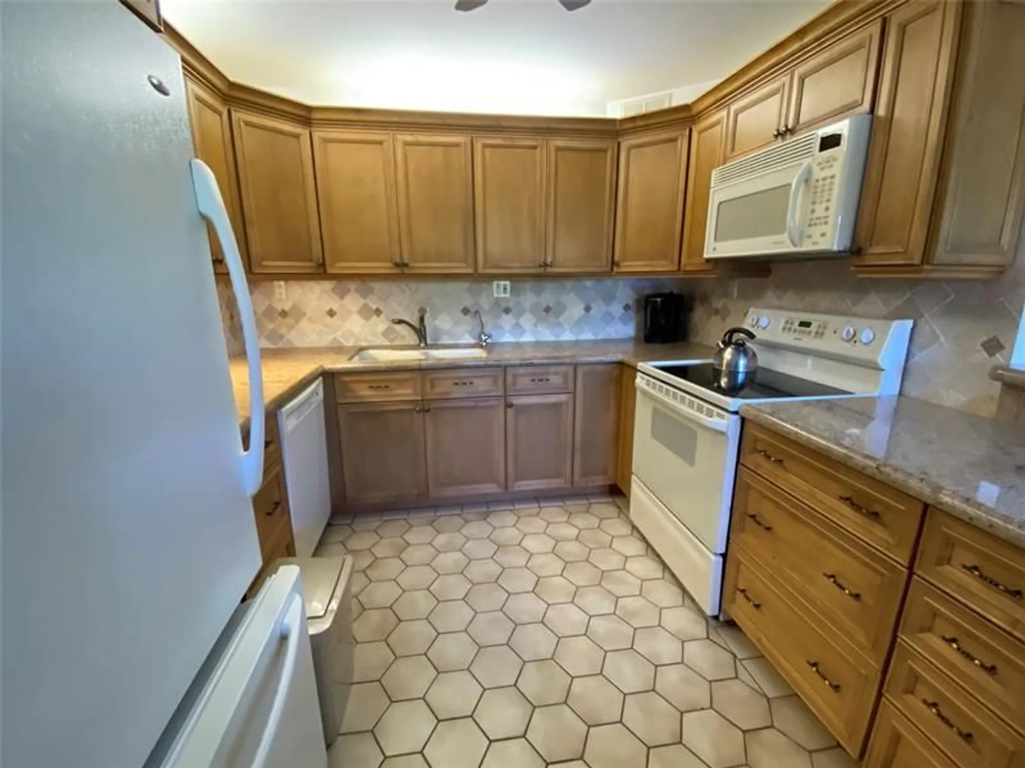 Property Slideshow image 8 of 38 | 327 richmond c # 327, Deerfield Beach, FL, 33442