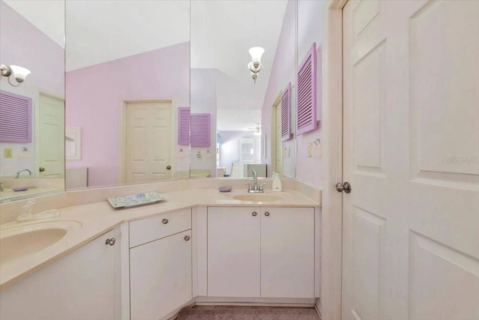 Property Slideshow image 16 of 67 | 1216 spoonbill landings cir, Bradenton, FL, 34209
