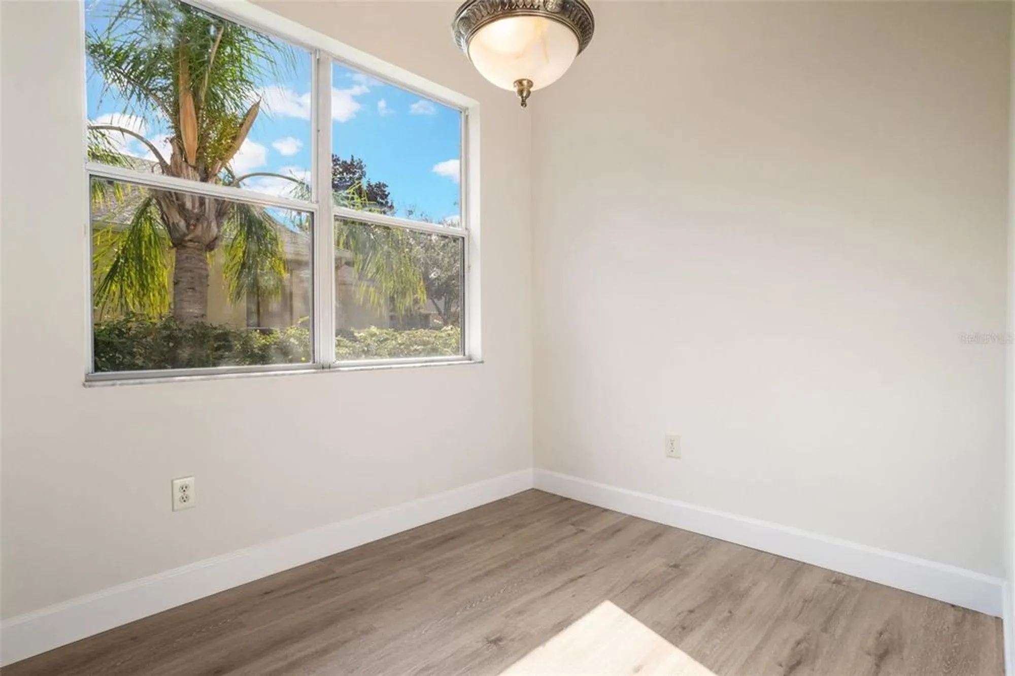 Property Slideshow image 23 of 50 | 103 crescent moon dr, Groveland, FL, 34736