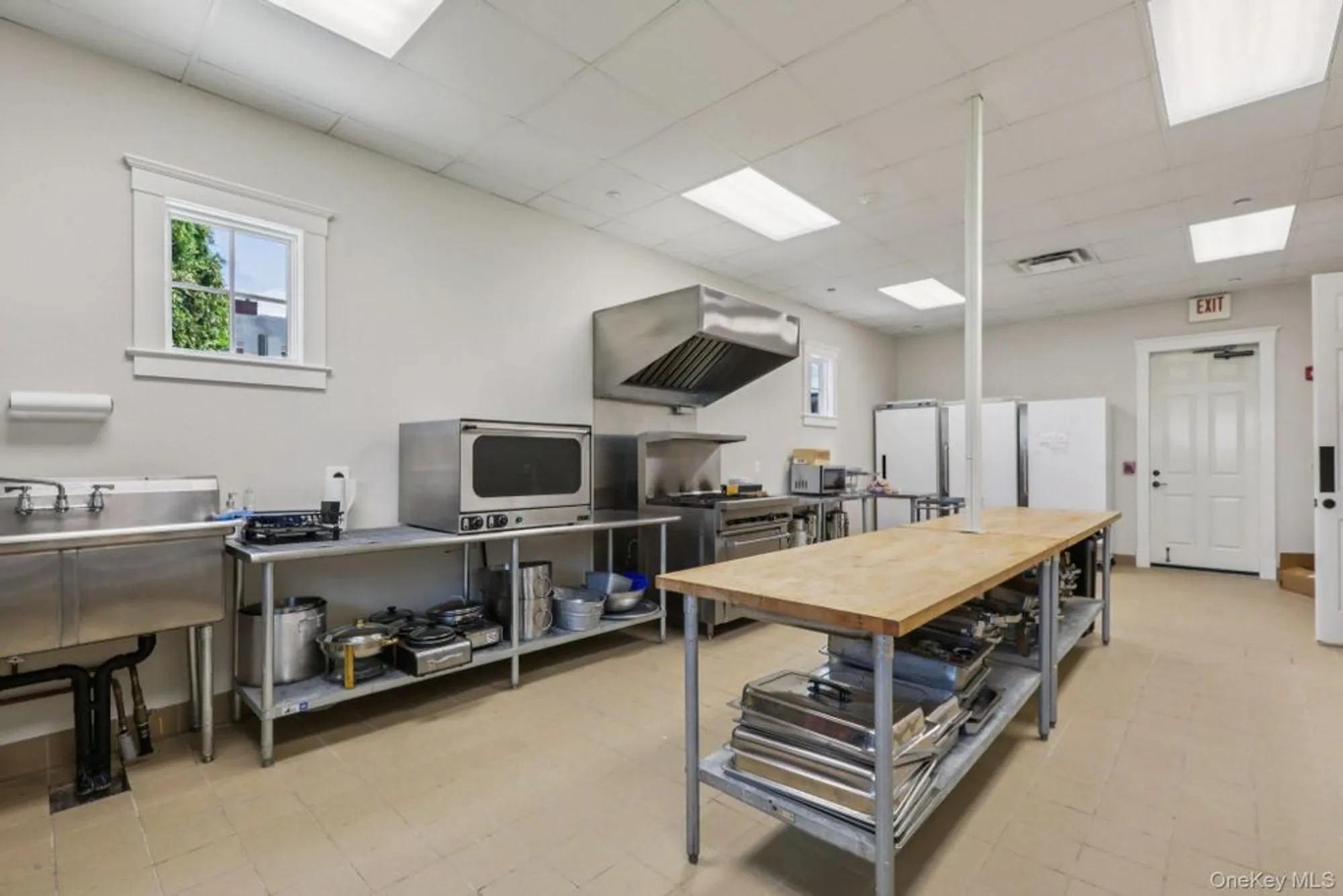 Property Slideshow image 43 of 50 | 2 sly st, Warwick, NY, 10990