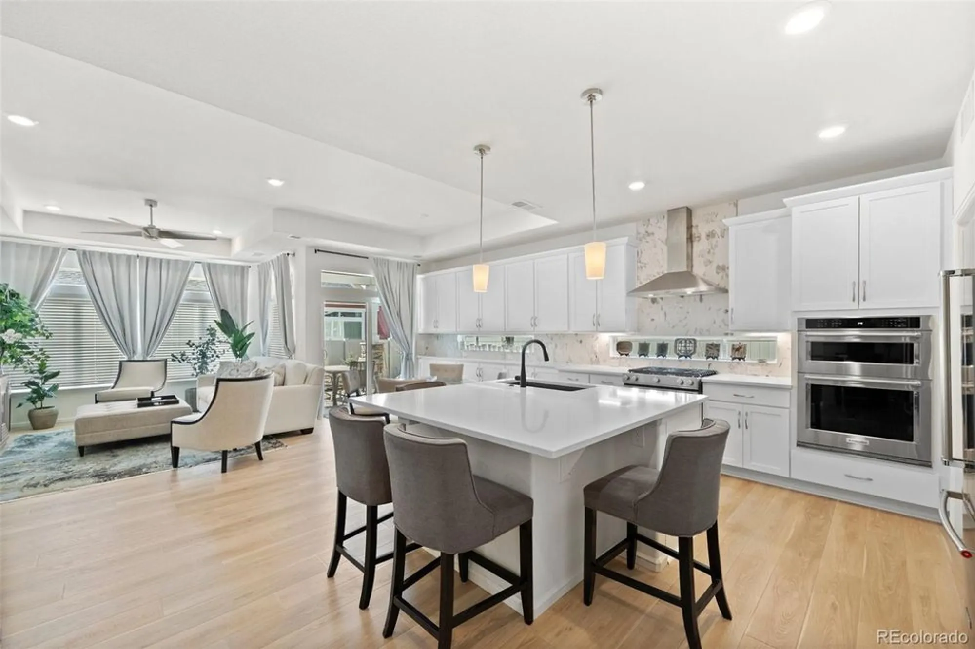 Property Slideshow image 12 of 44 | 5037 n quemoy st, Aurora, CO, 80019