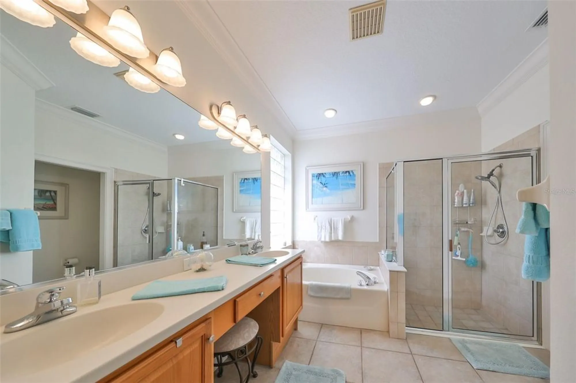 Property Slideshow image 19 of 37 | 1120 emerald dunes dr, Sun City Center, FL, 33573