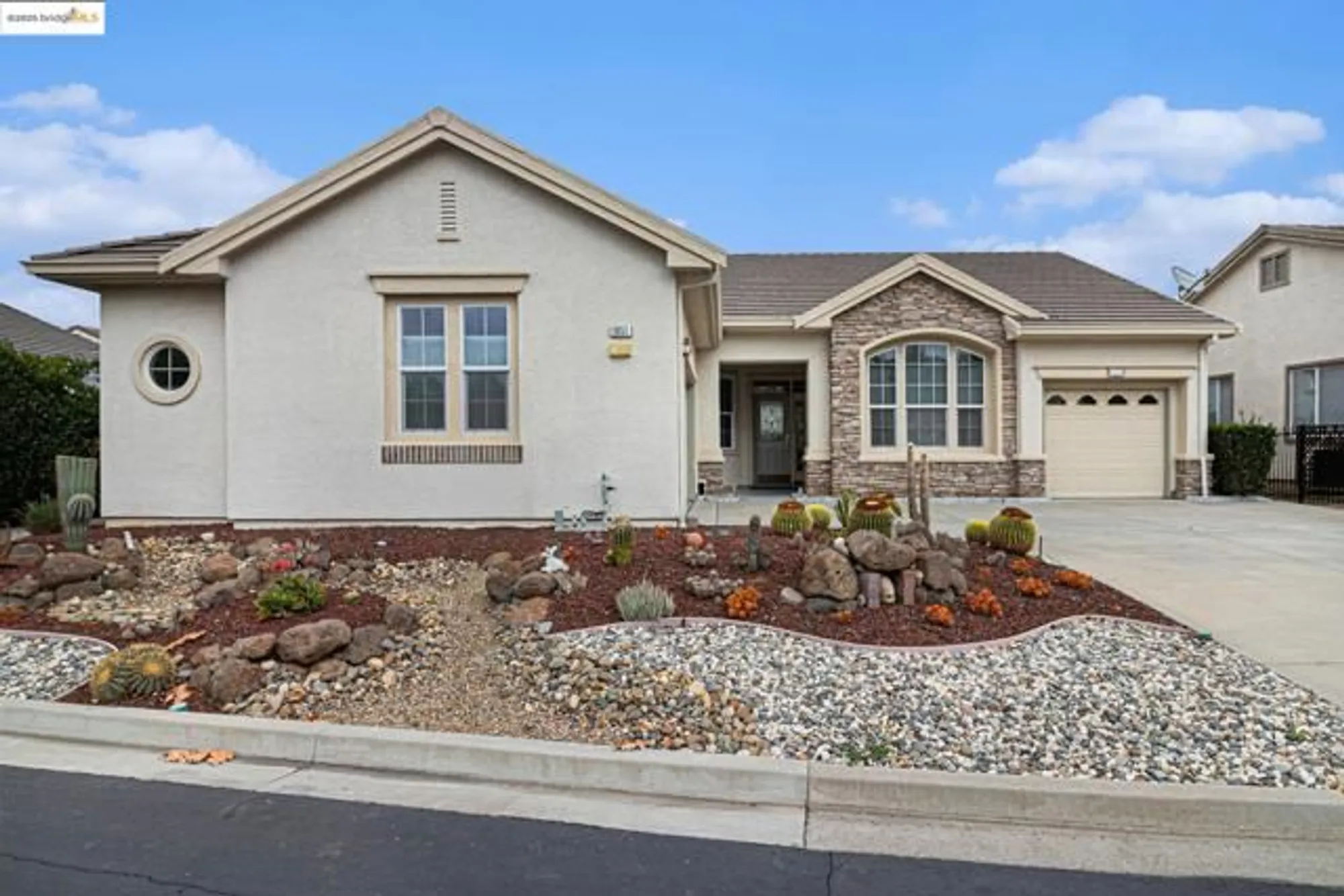 Property Slideshow image 2 of 40 | 1951 desert gold pl, Brentwood, CA, 94513