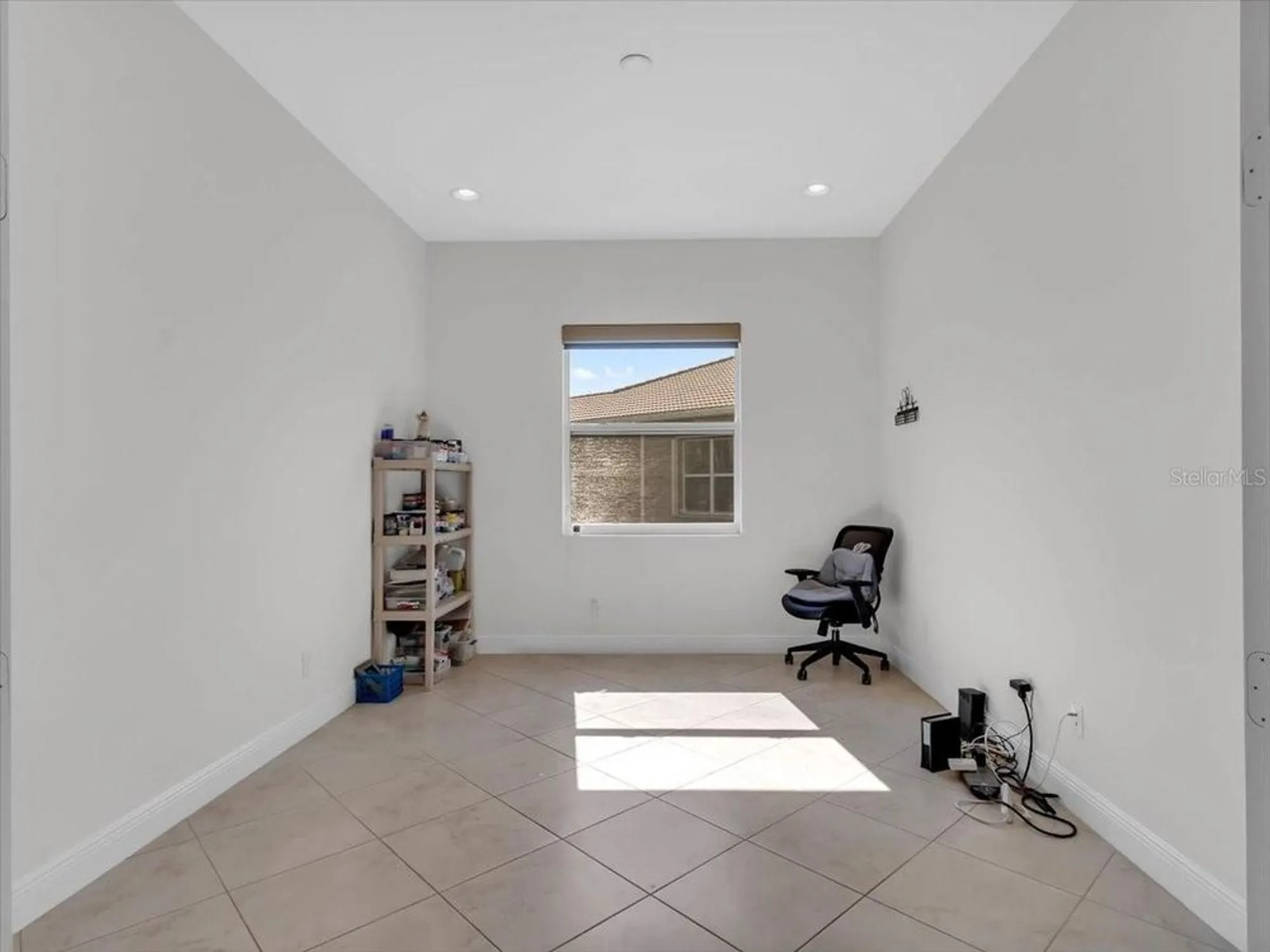 Property Slideshow image 26 of 76 | 16308 garnet glen pl, Wimauma, FL, 33598