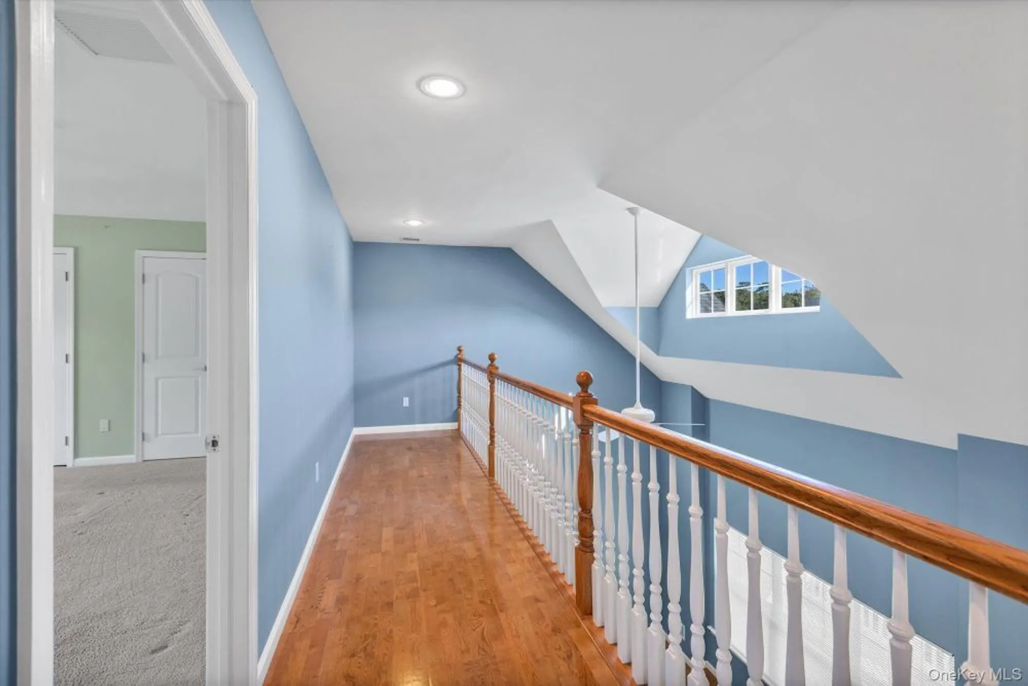 Property Slideshow image 17 of 34 | 67 stoneleigh dr, Riverhead, NY, 11901