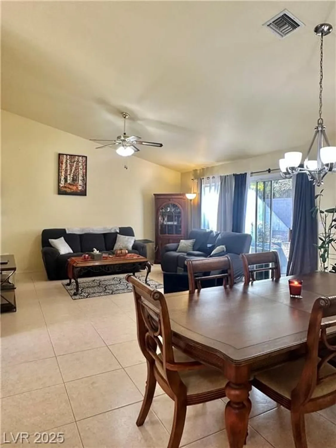 Property Slideshow image 6 of 25 | 8621 prairie hill dr, Las Vegas, NV, 89134