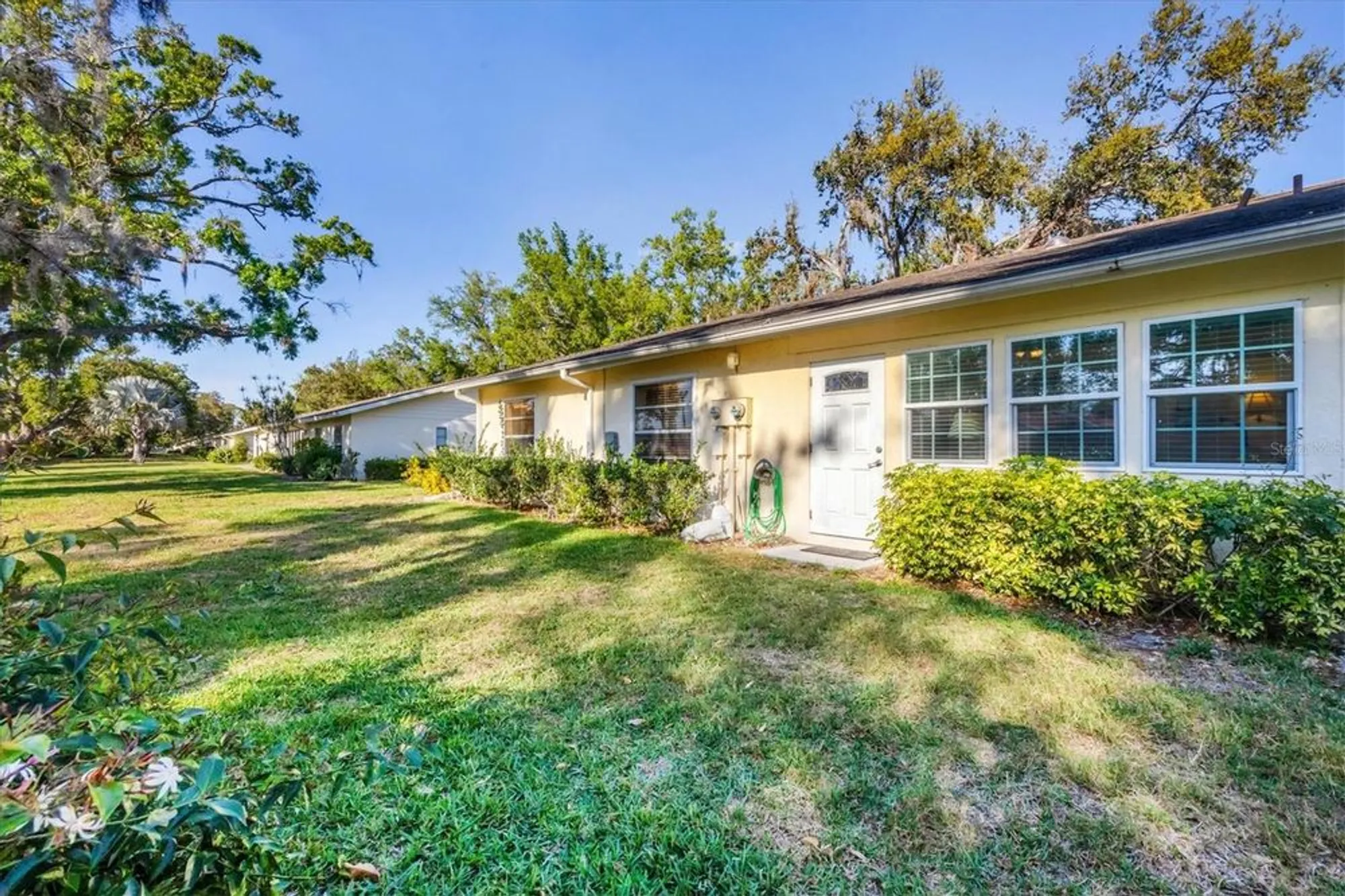 Property Slideshow image 24 of 29 | 4058 oakhurst dr 3174, Sarasota, FL, 34233