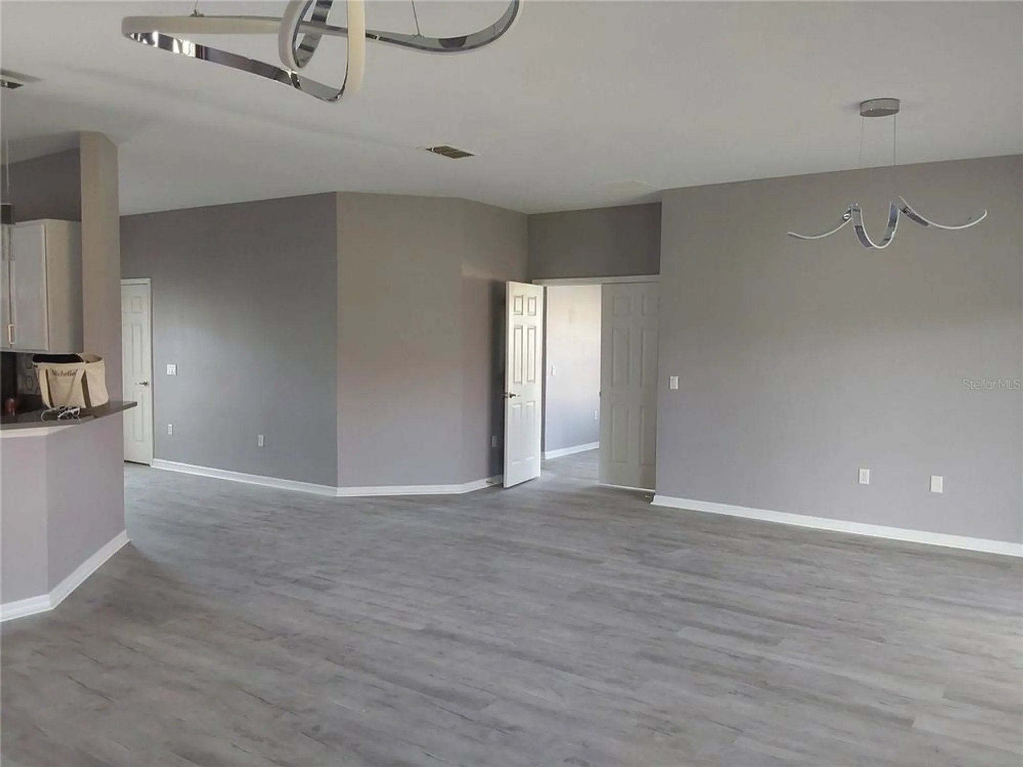 Property Slideshow image 13 of 25 | 130 prima dr, Kissimmee, FL, 34759