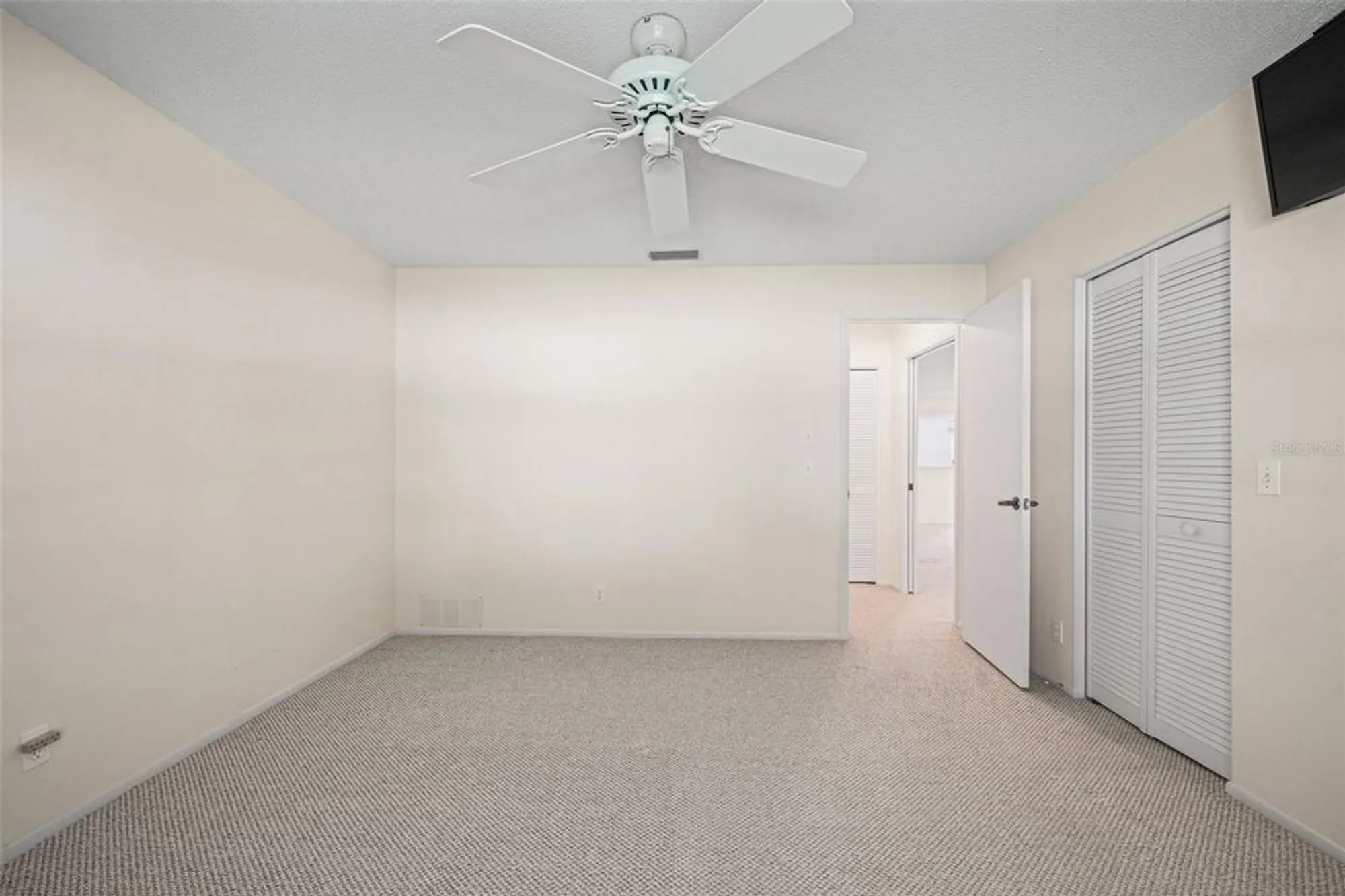 Property Slideshow image 30 of 62 | 3108 appleblossom trl, Spring Hill, FL, 34606