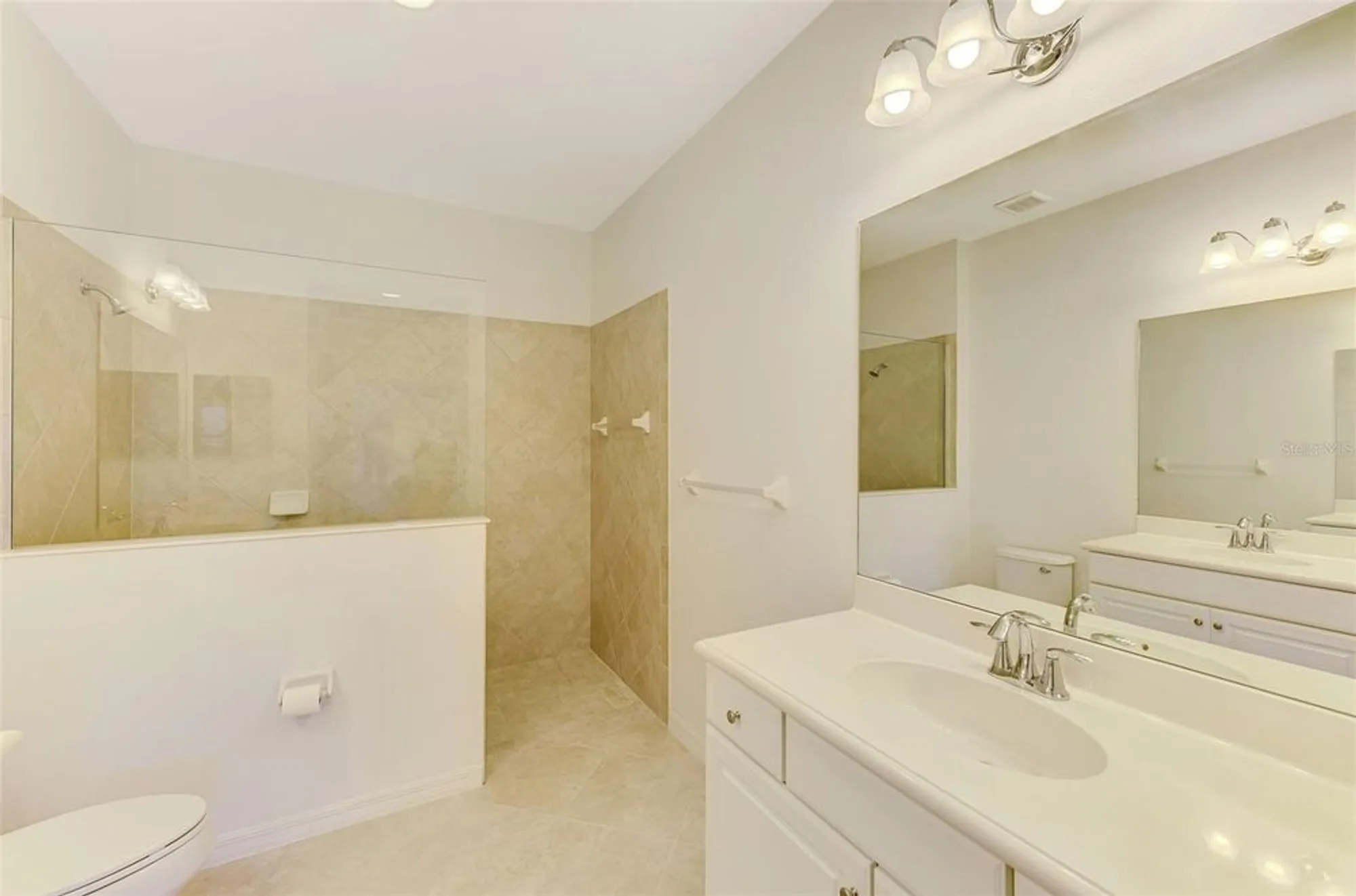 Property Slideshow image 26 of 39 | 1375 backspin dr, Englewood, FL, 34223