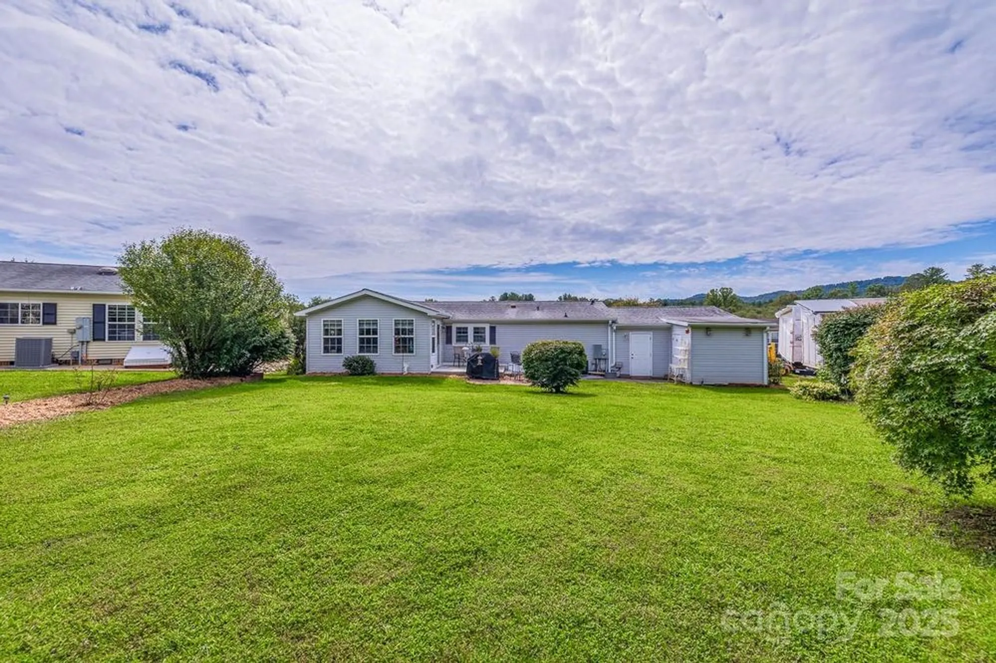 Property Slideshow image 42 of 43 | 445 riverwind dr, Hendersonville, NC, 28739