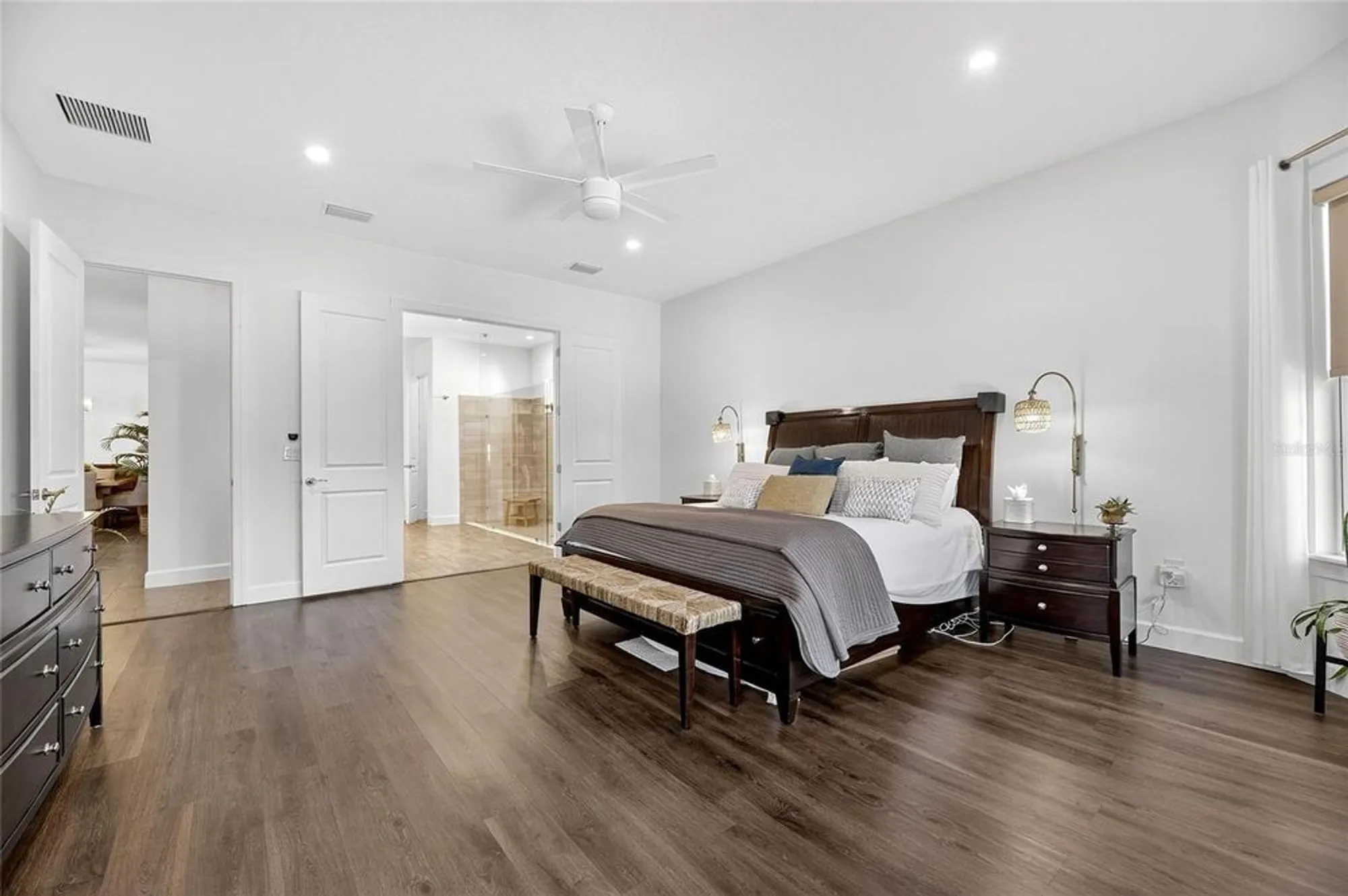 Property Slideshow image 29 of 99 | 11121 egeria dr, Odessa, FL, 33556