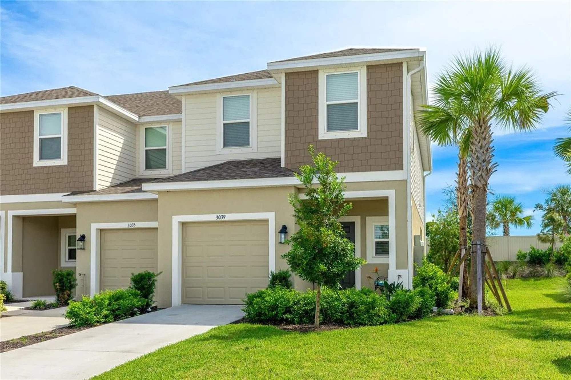 Property Slideshow image 2 of 26 | 3039 novara ln, Bradenton, FL, 34211