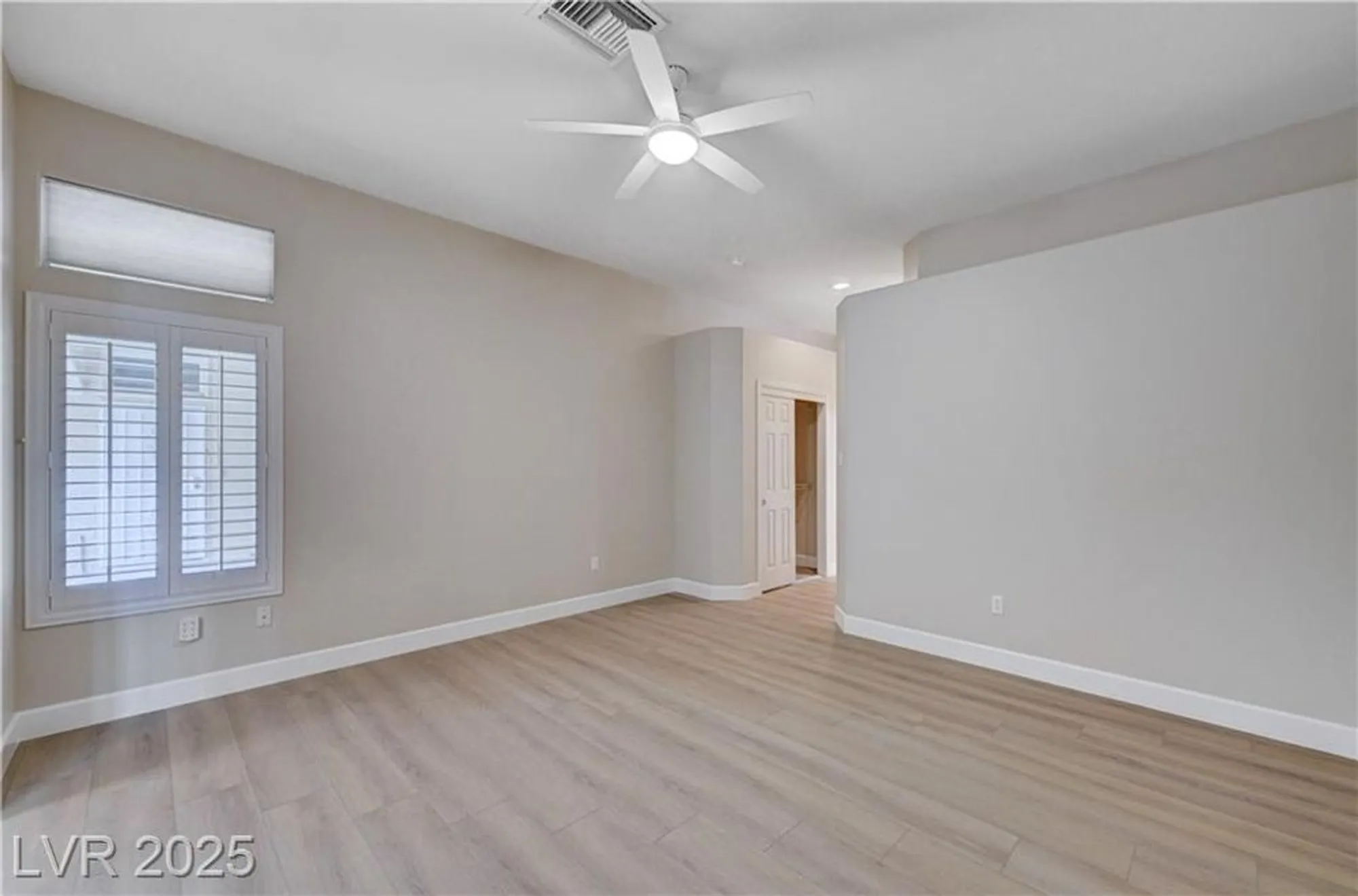 Property Slideshow image 27 of 77 | 2801 byron dr, Las Vegas, NV, 89134