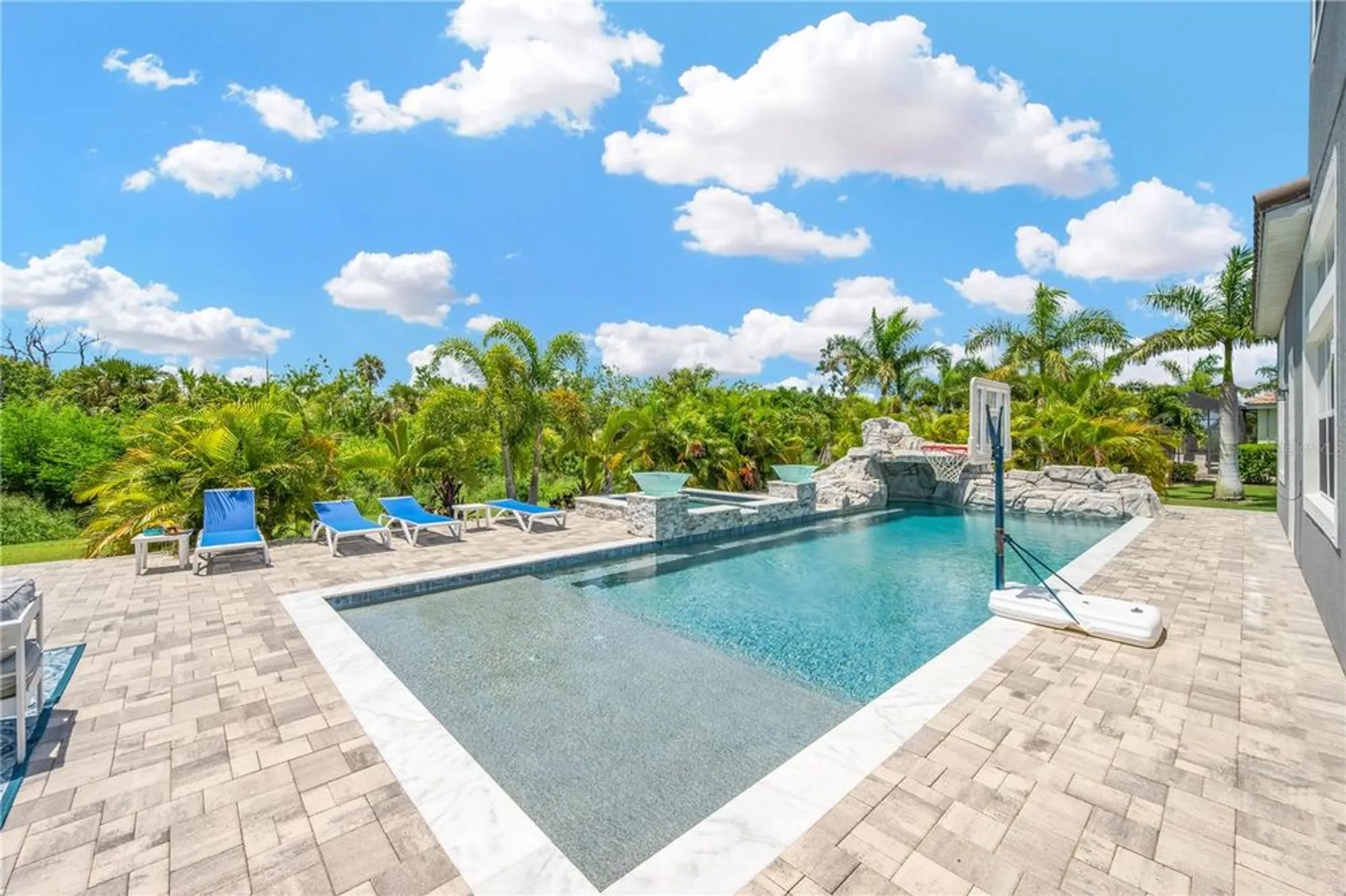 Property Slideshow image 3 of 59 | 832 manns harbor dr, Apollo Beach, FL, 33572