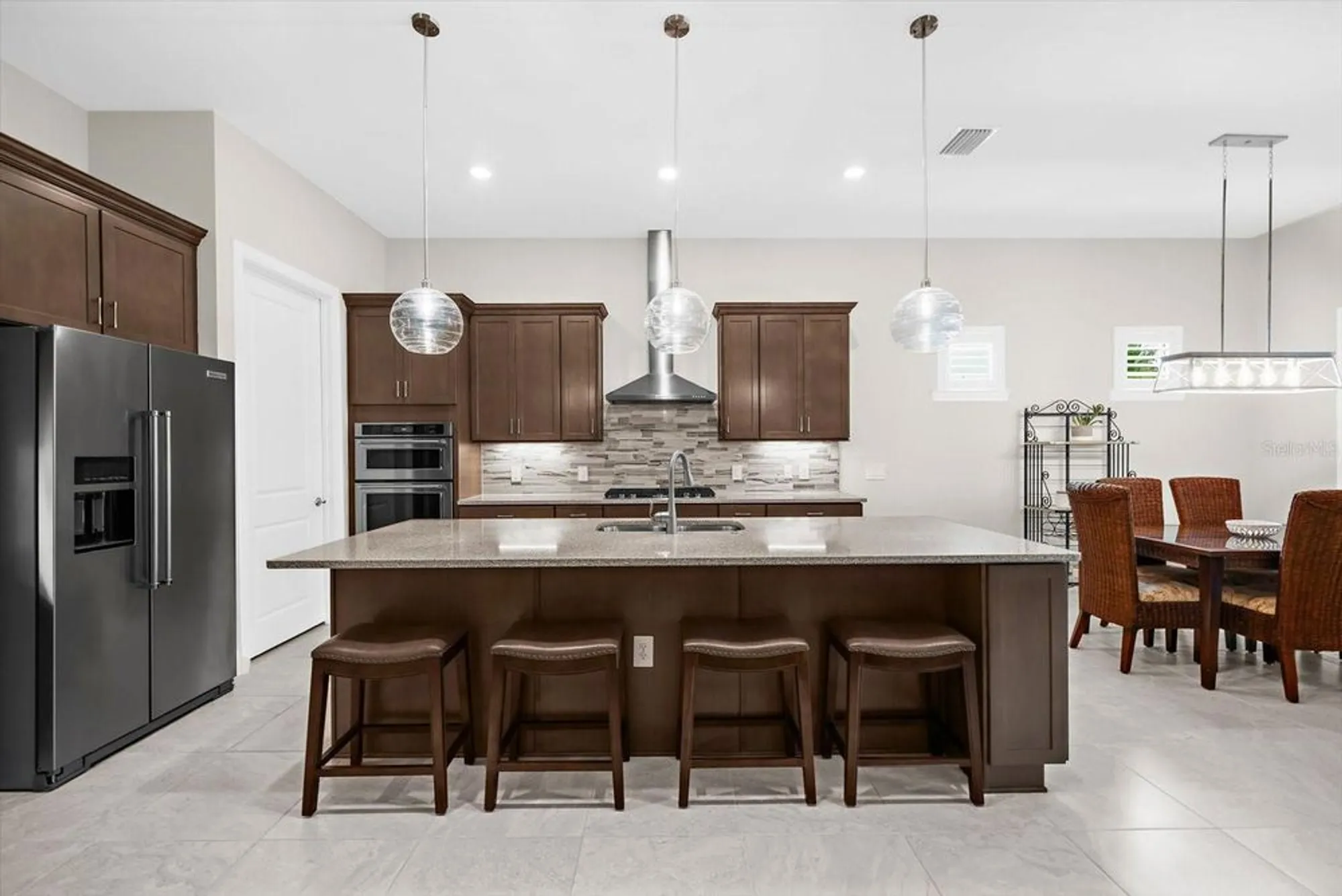 Property Slideshow image 19 of 100 | 7140 woodville cv, Bradenton, FL, 34202