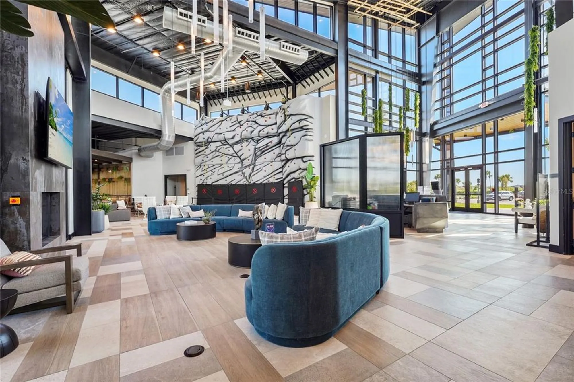 Property Slideshow image 34 of 41 | 10179 milky way cir, Sarasota, FL, 34241