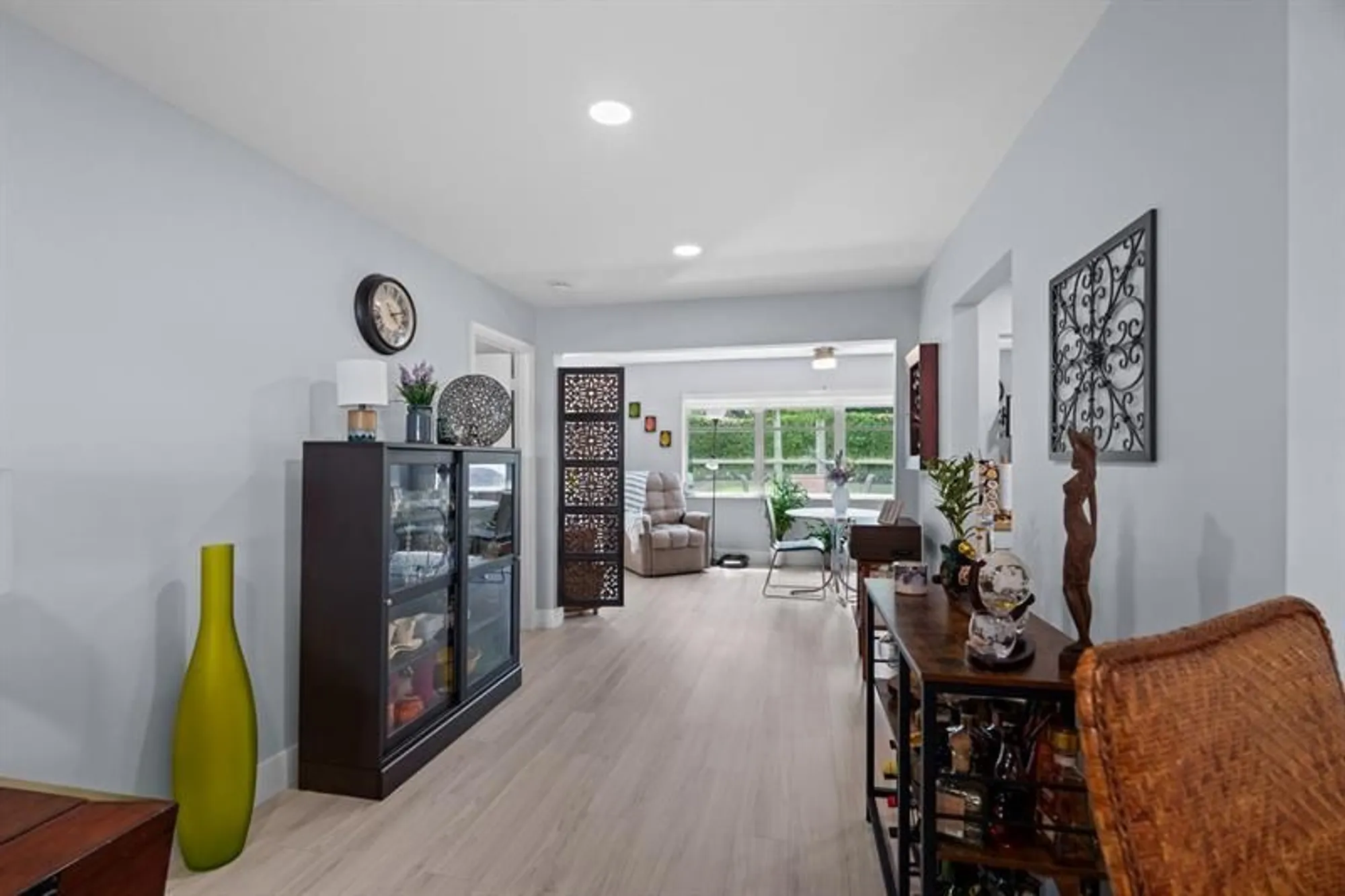 Property Slideshow image 8 of 63 | 1025 nw 90th way, Plantation, FL, 33322