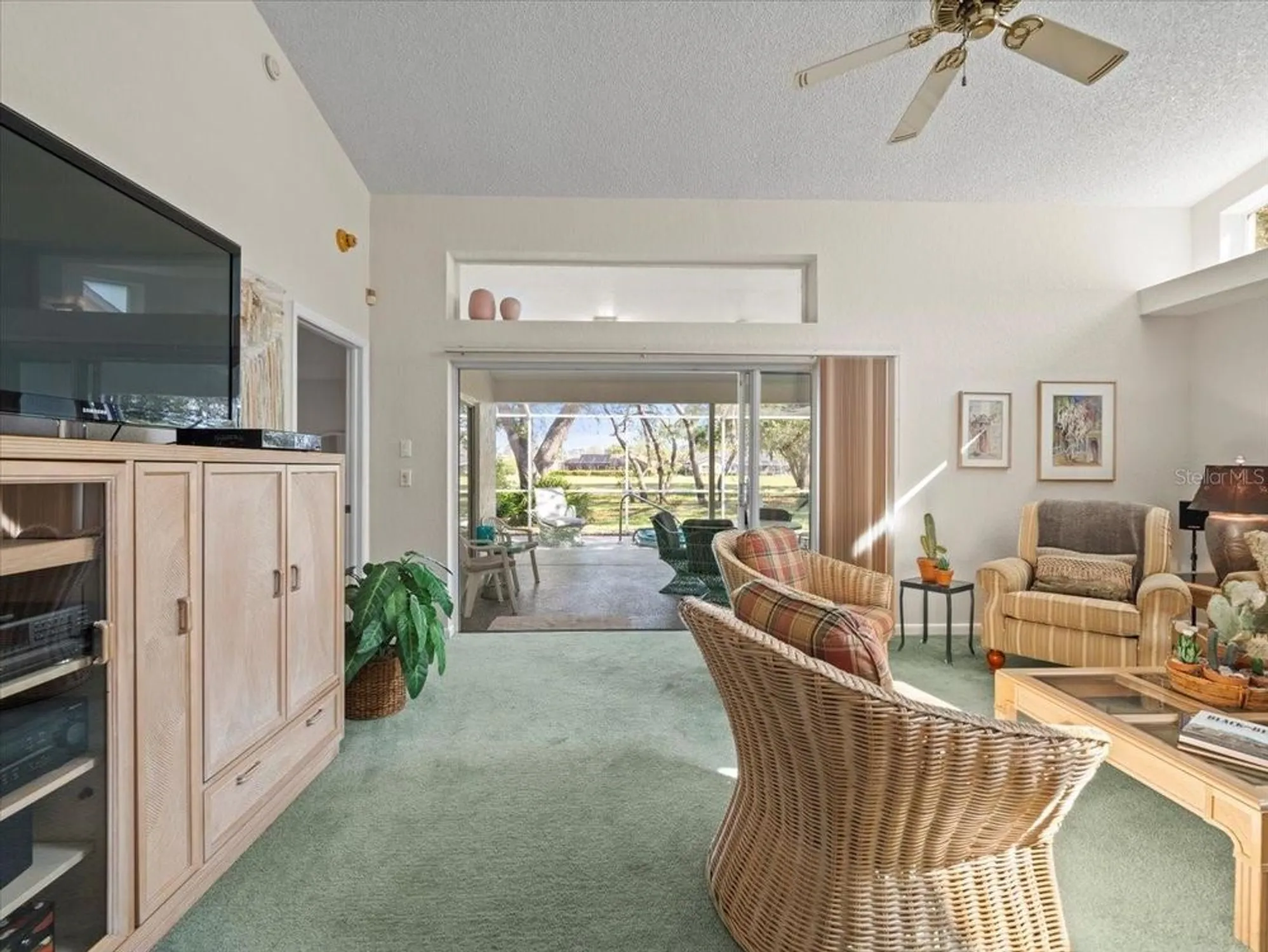 Property Slideshow image 12 of 58 | 9355 french quarters cir, Weeki Wachee, FL, 34613