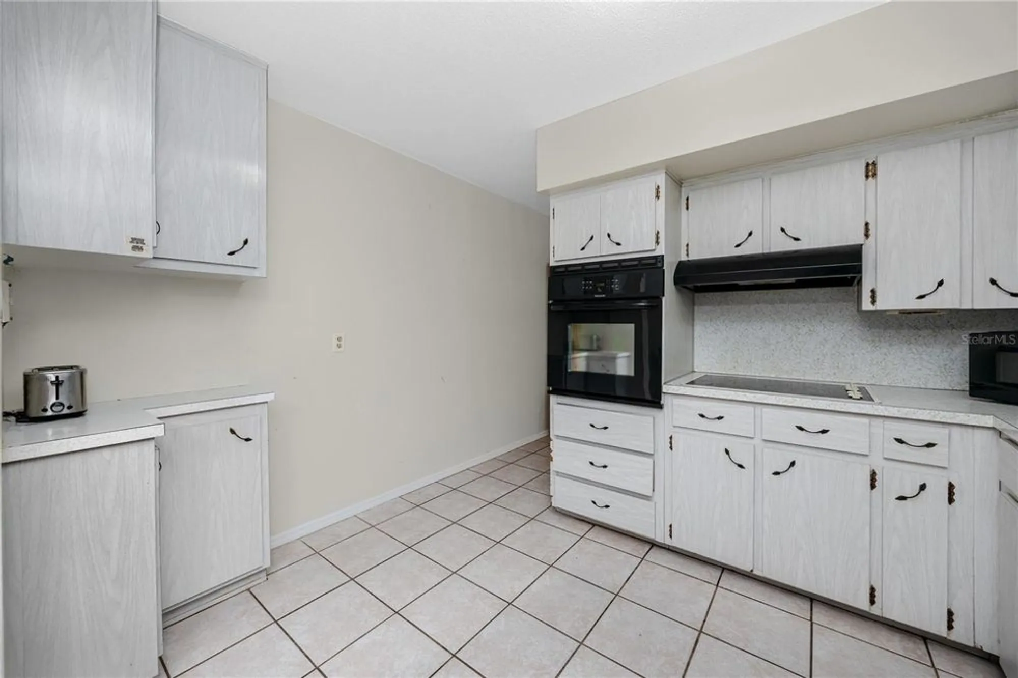 Property Slideshow image 14 of 42 | 2463 brazilia dr apt 39, Clearwater, FL, 33763