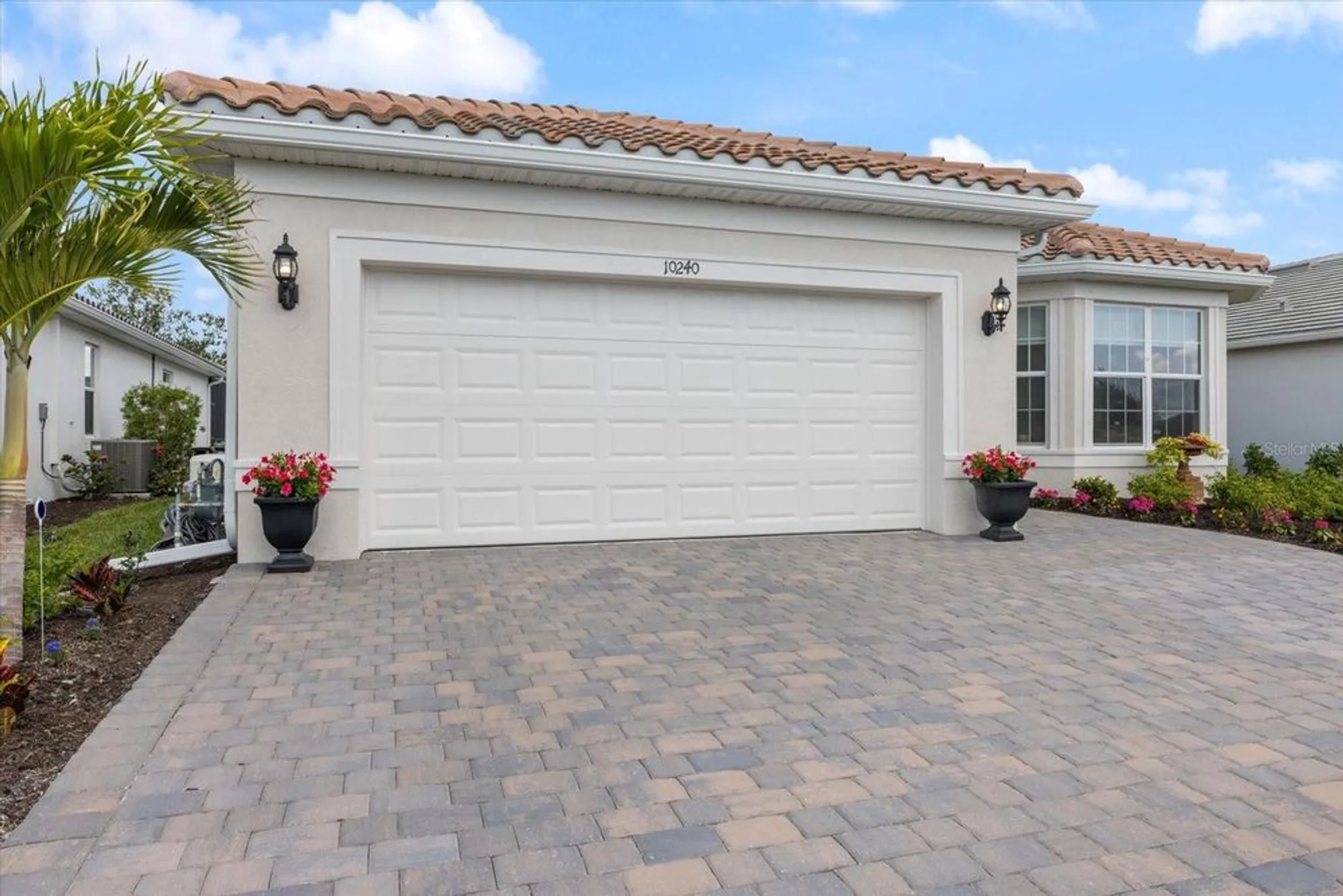 Property Slideshow image 5 of 92 | 10240 beach dune dr, Englewood, FL, 34223