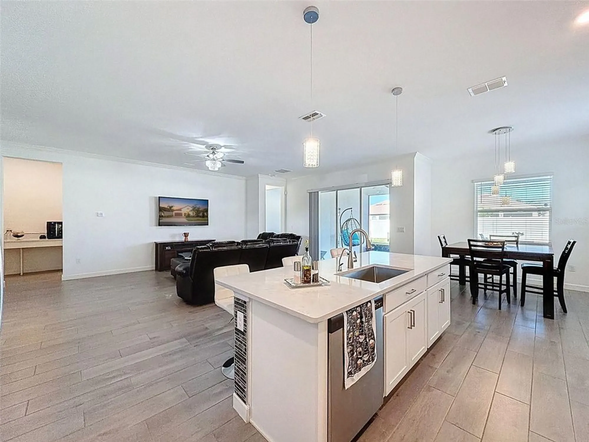 Property Slideshow image 14 of 70 | 17301 scuba crest st, Wimauma, FL, 33598