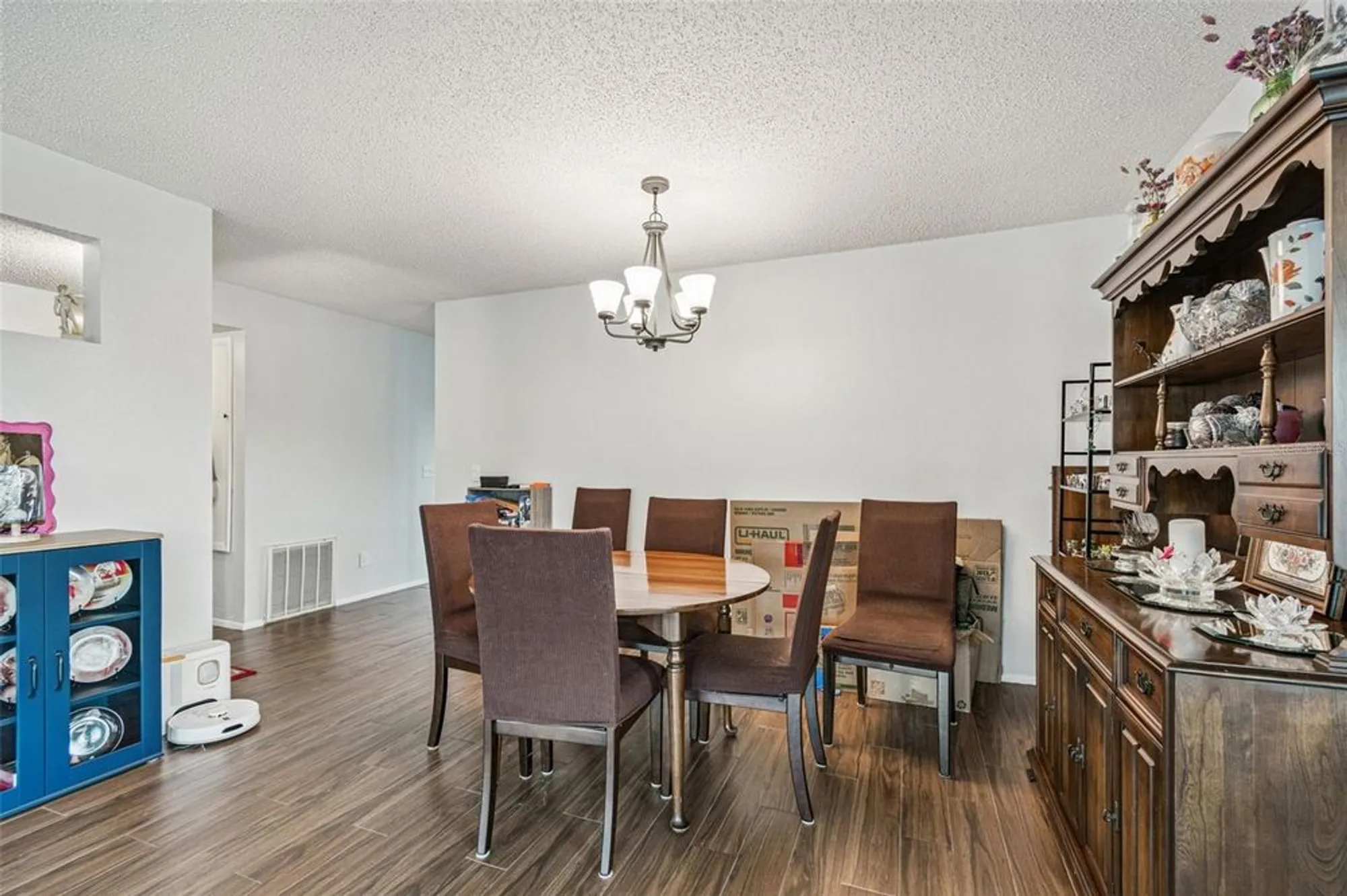 Property Slideshow image 14 of 100 | 2221 norwegian dr 41, Clearwater, FL, 33763