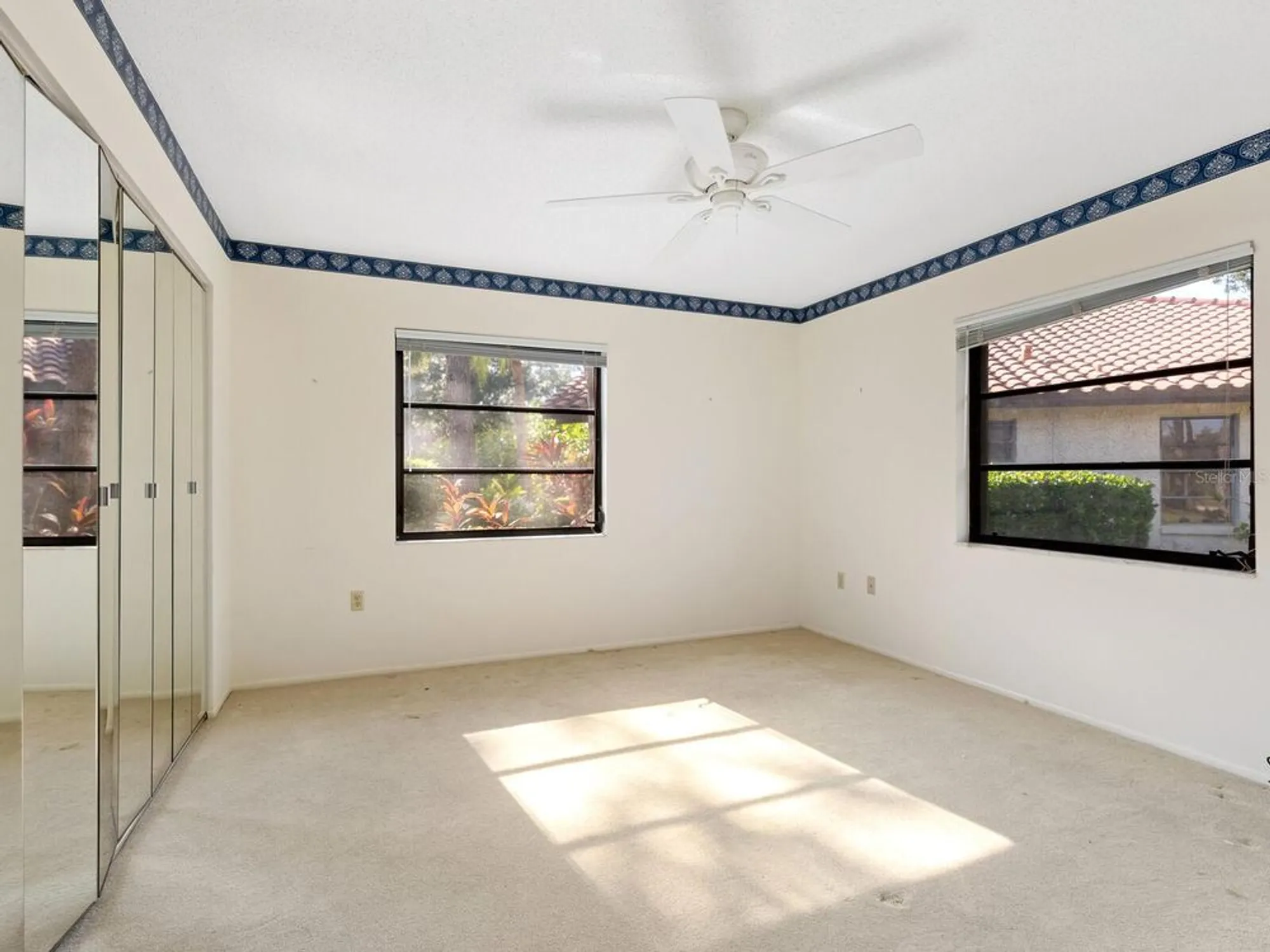 Property Slideshow image 25 of 53 | 5450 golf pointe dr, Sarasota, FL, 34243