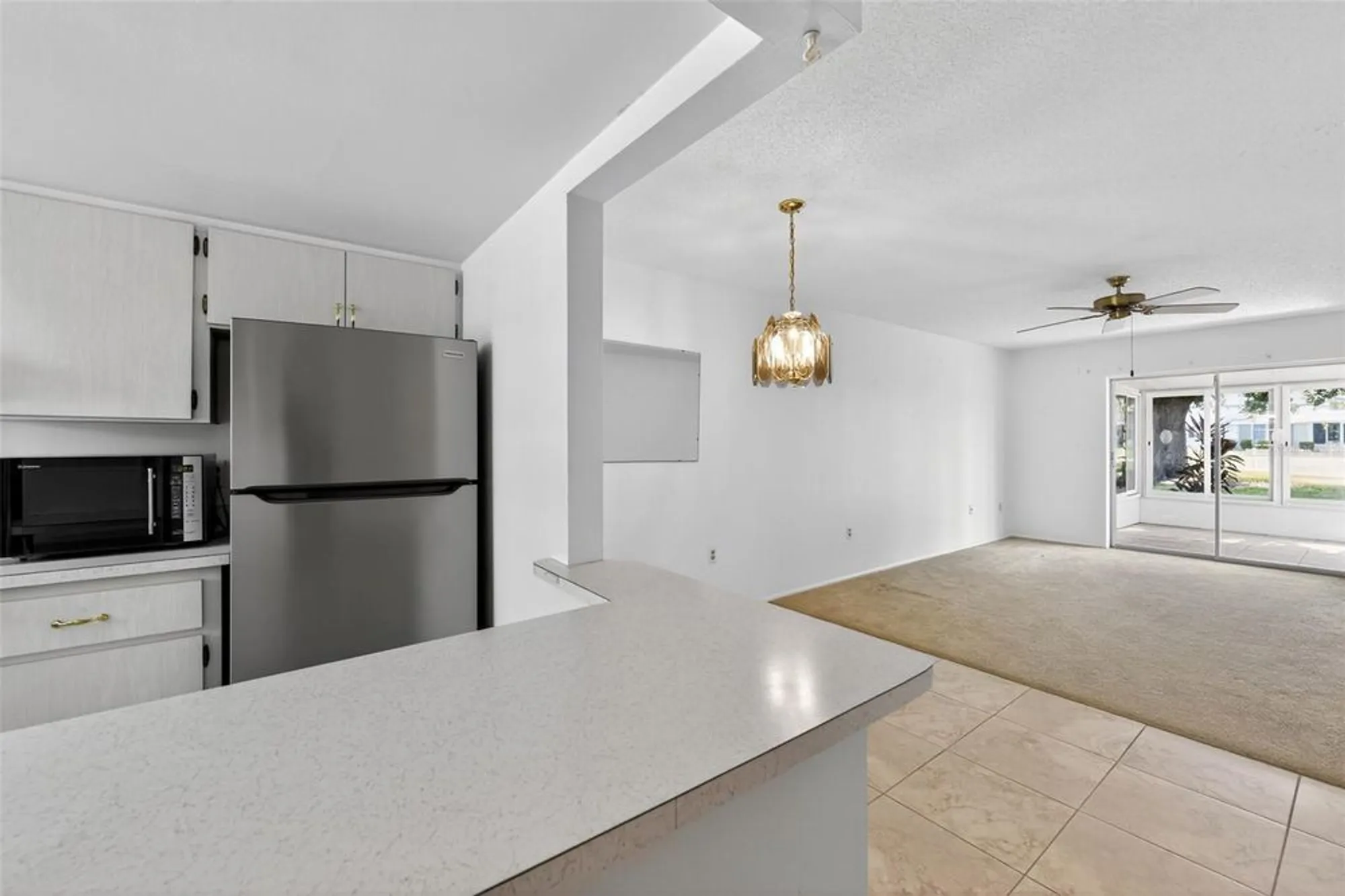 Property Slideshow image 7 of 27 | 2560 golf course dr 507, Sarasota, FL, 34234