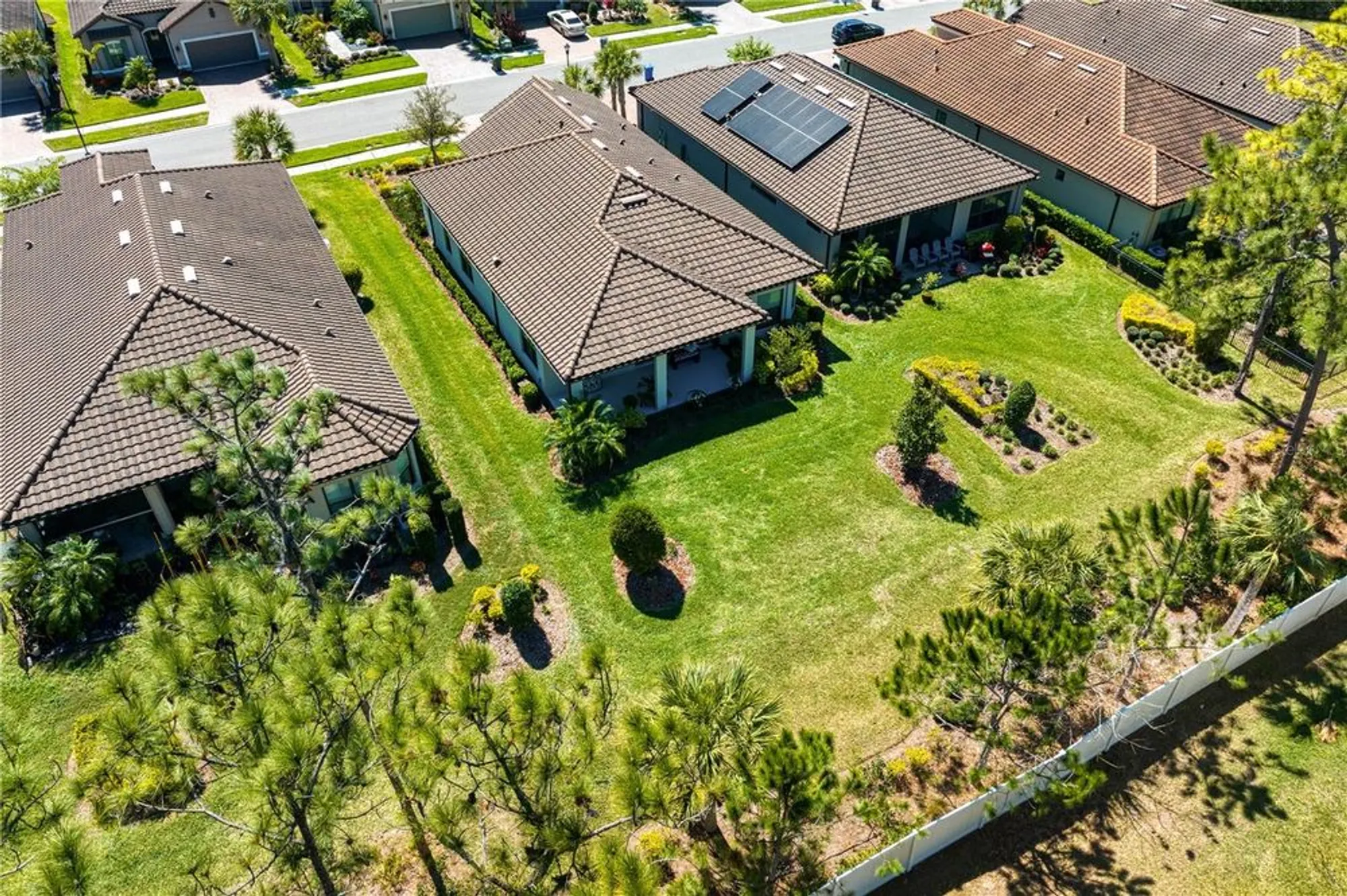 Property Slideshow image 47 of 68 | 20173 umbria hill dr, Tampa, FL, 33647