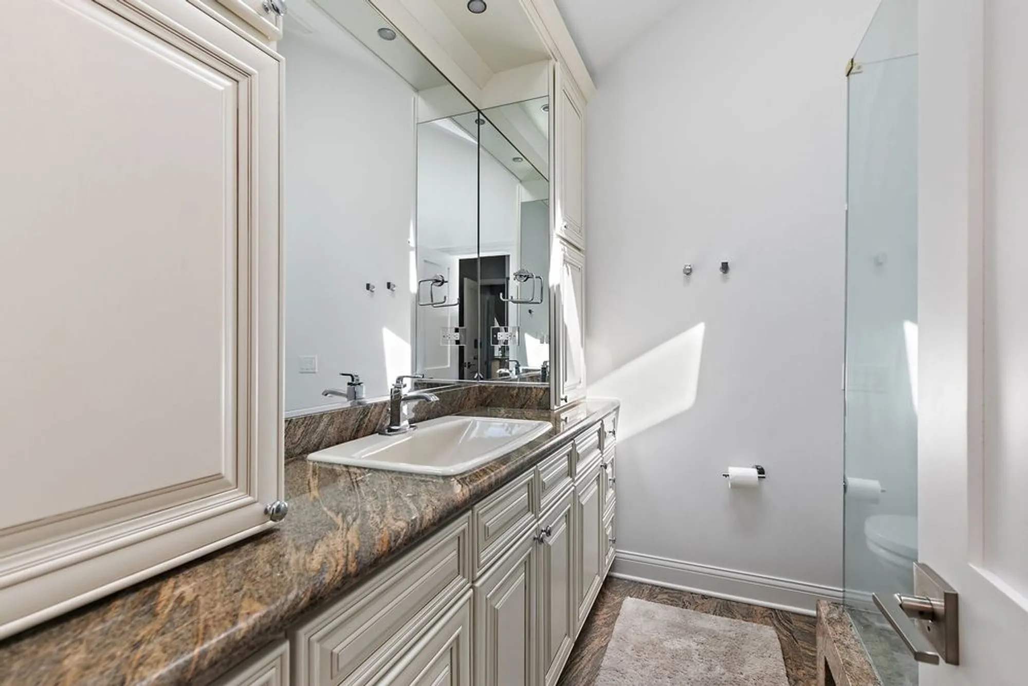 Property Slideshow image 26 of 48 | 535 woodview rd, Lake Barrington, IL, 60010