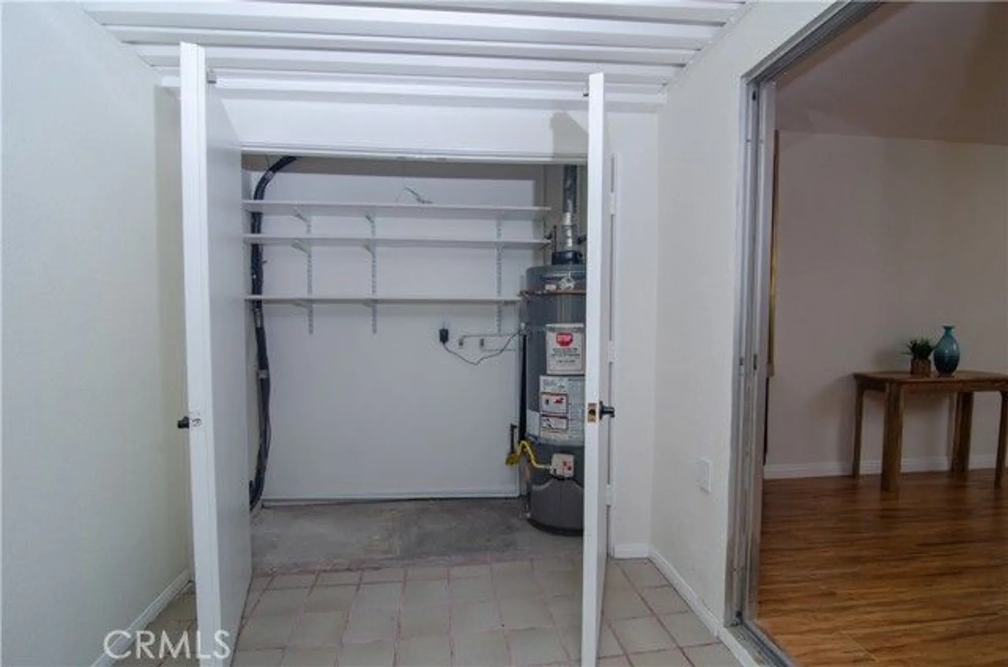 Property Slideshow image 36 of 44 | 26701 oak branch cir, Newhall, CA, 91321