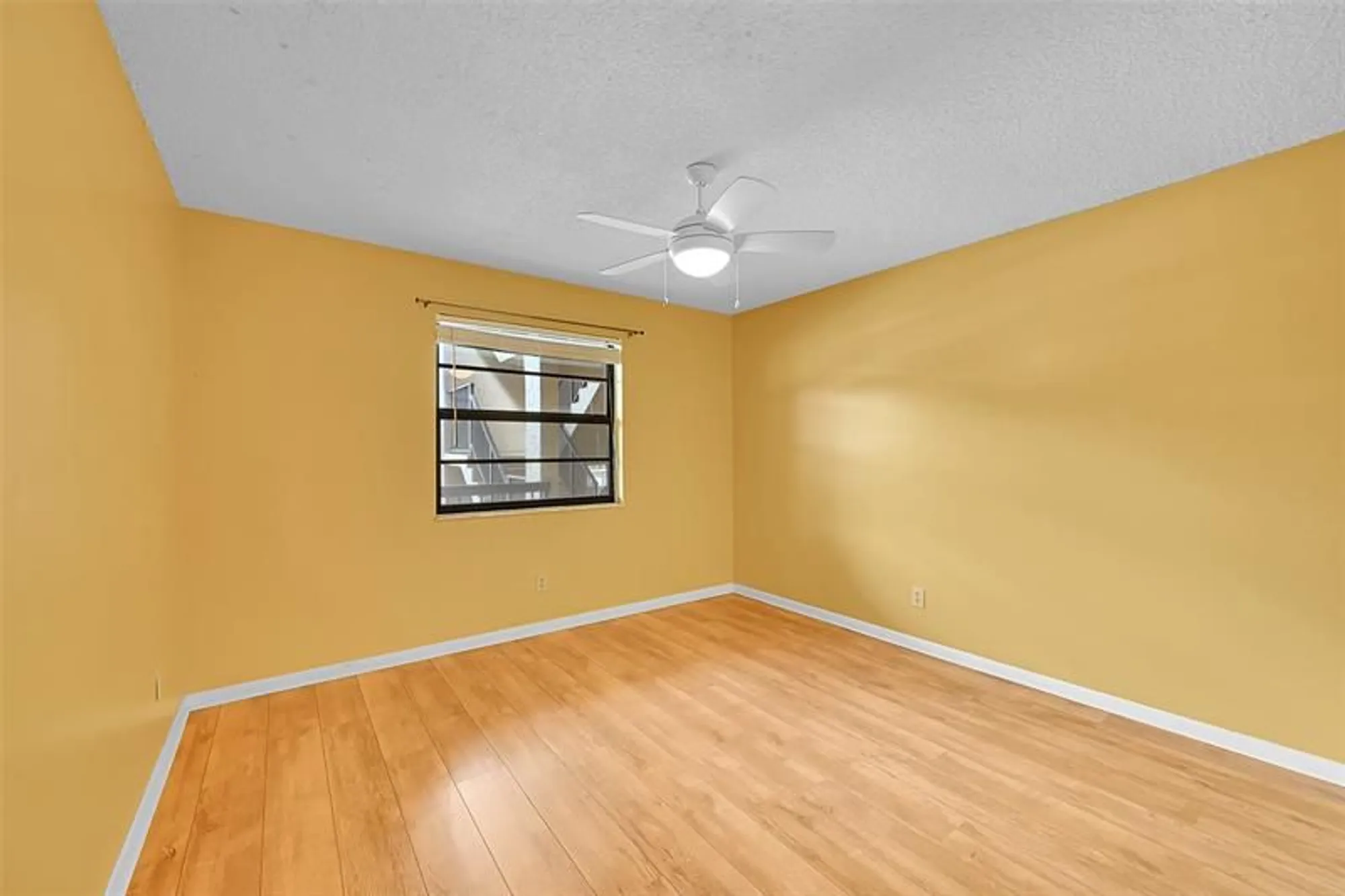 Property Slideshow image 26 of 64 | 4940 e sabal palm blvd apt 202, Tamarac, FL, 33319