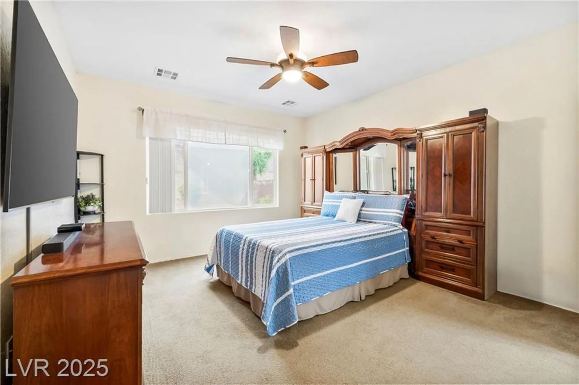Property Slideshow image 17 of 44 | 2544 solera sky dr, Henderson, NV, 89044