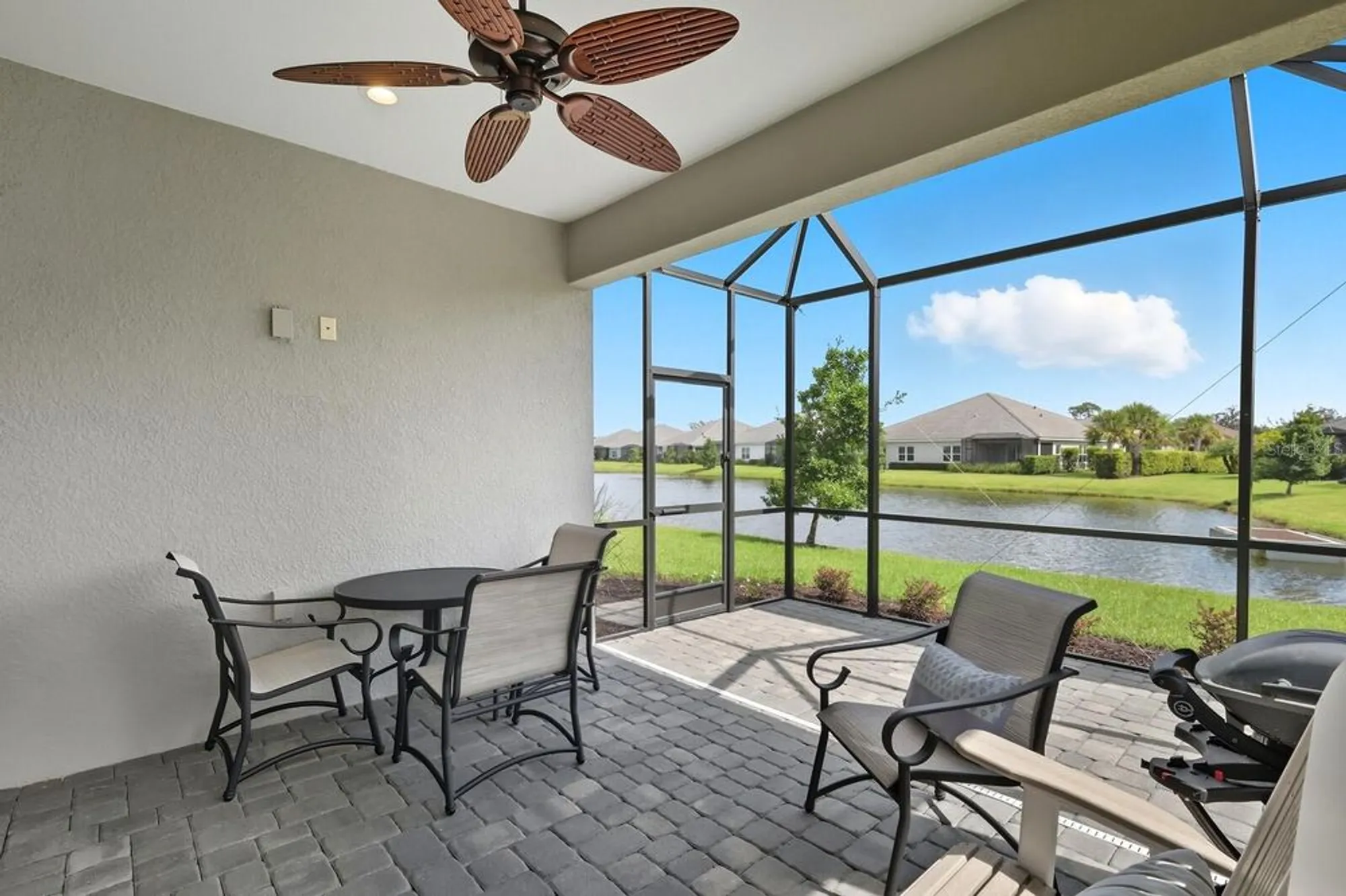 Property Slideshow image 31 of 59 | 2723 sapphire blue ln, Bradenton, FL, 34211